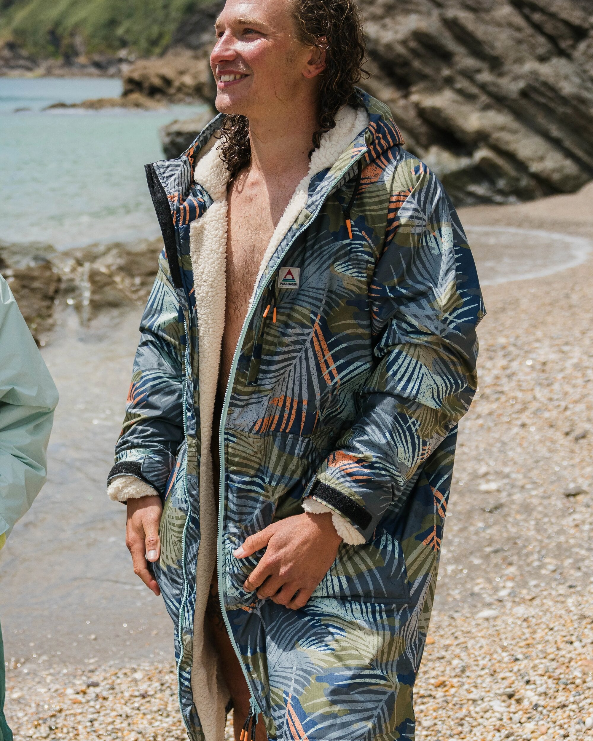 Waves Recycled Sherpa Lined Changing Robe - Palm Camo Apricot - Lifestyle - Male