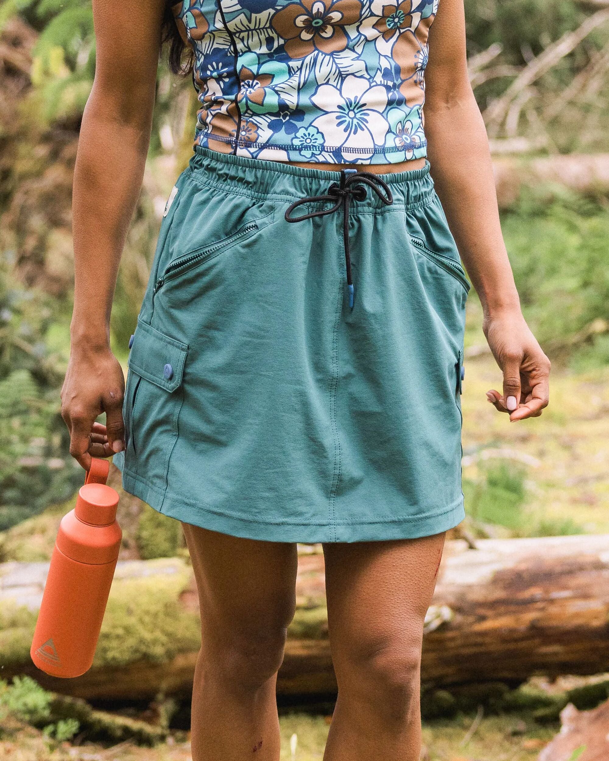 Trail Cargo Skort Deep Ocean – Passenger