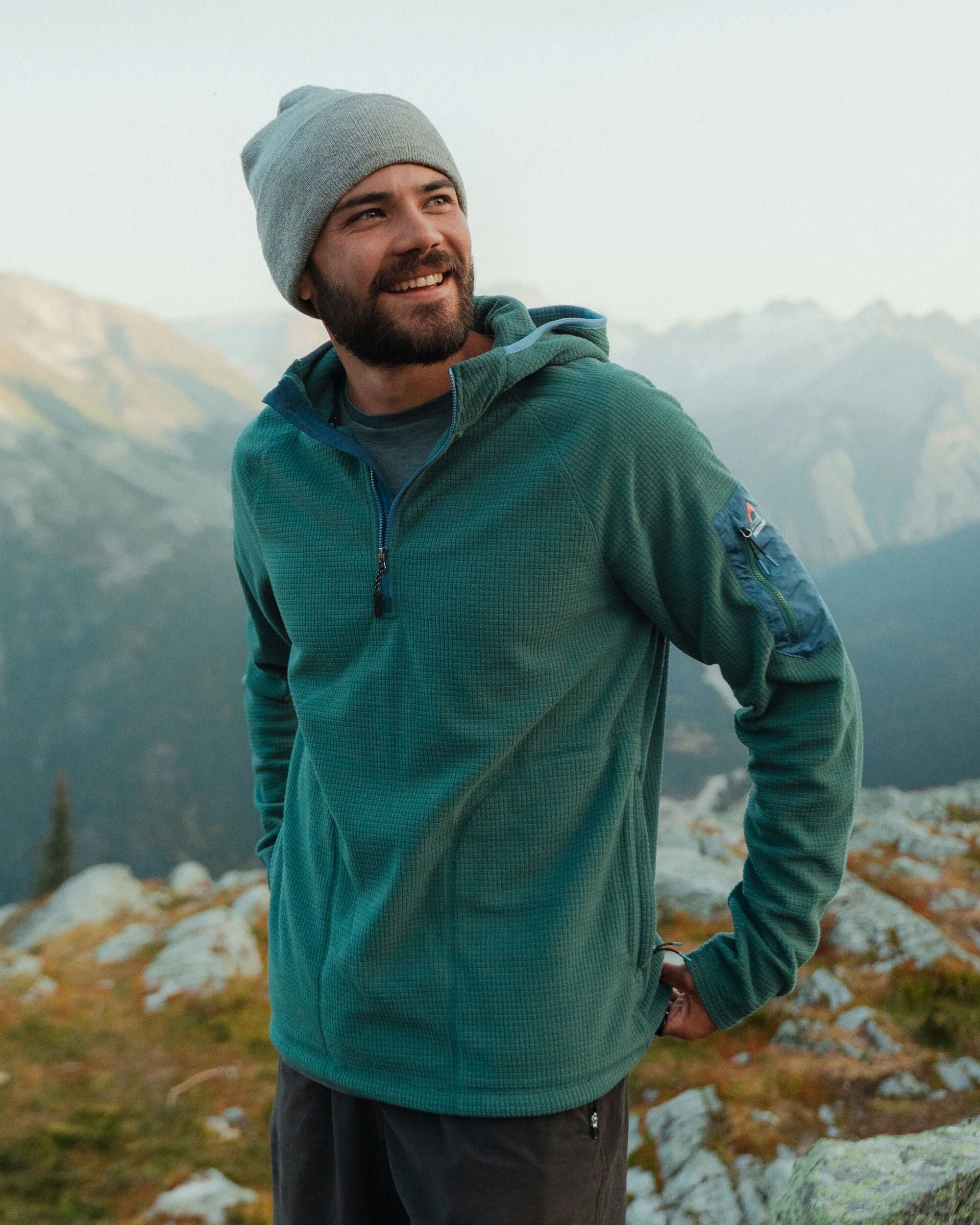 Forestscape Grid Fleece Hoodie Deep Ocean – Passenger