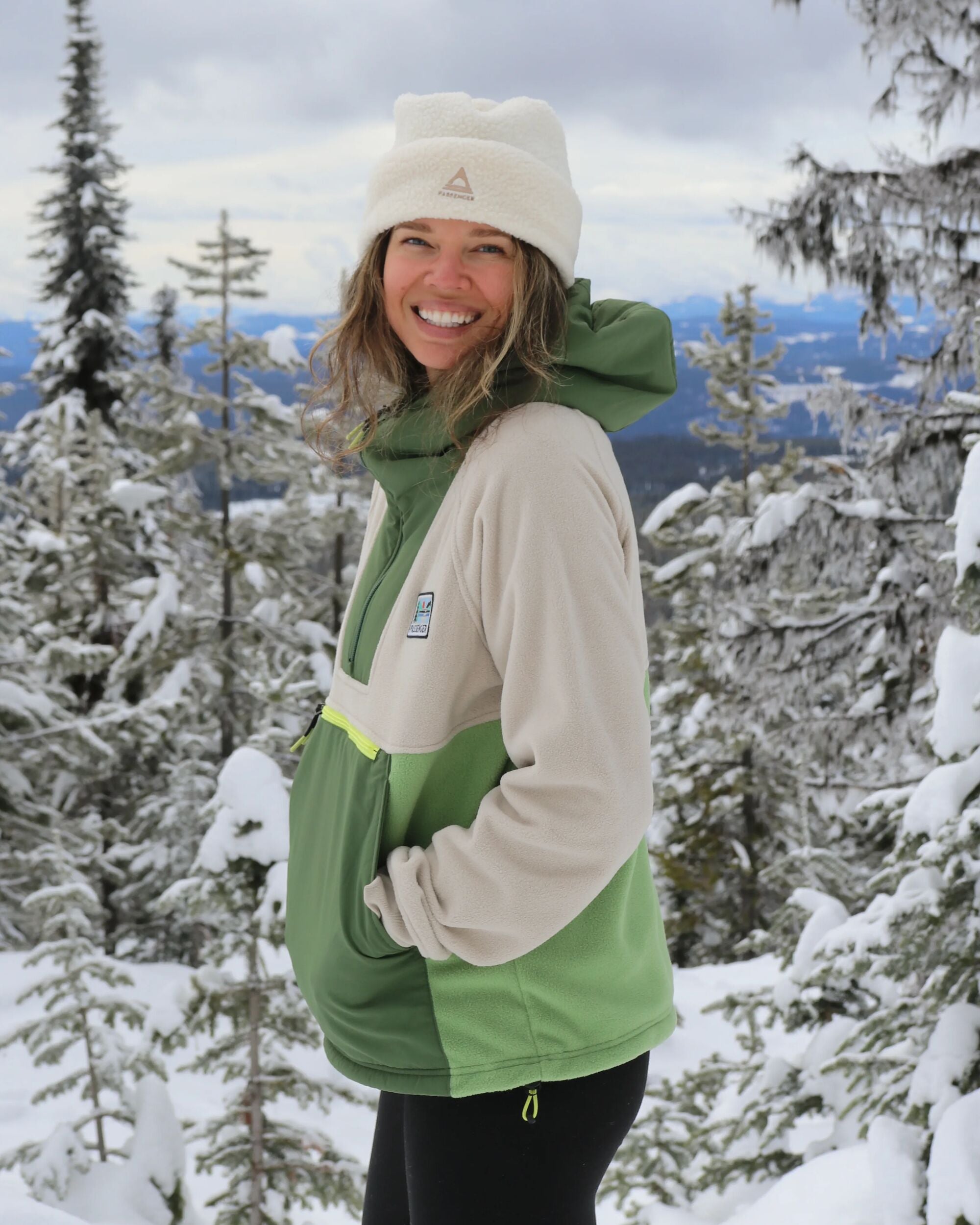Alexander Recycled Hooded Polar Fleece - Feather/Wild Green
- IGC