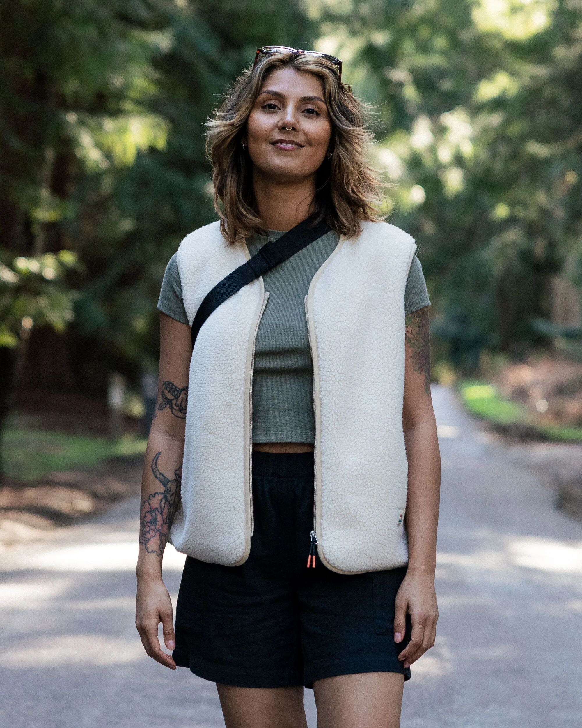 Tawny Collarless Deep-Pile Sherpa Gilet Oat – Passenger