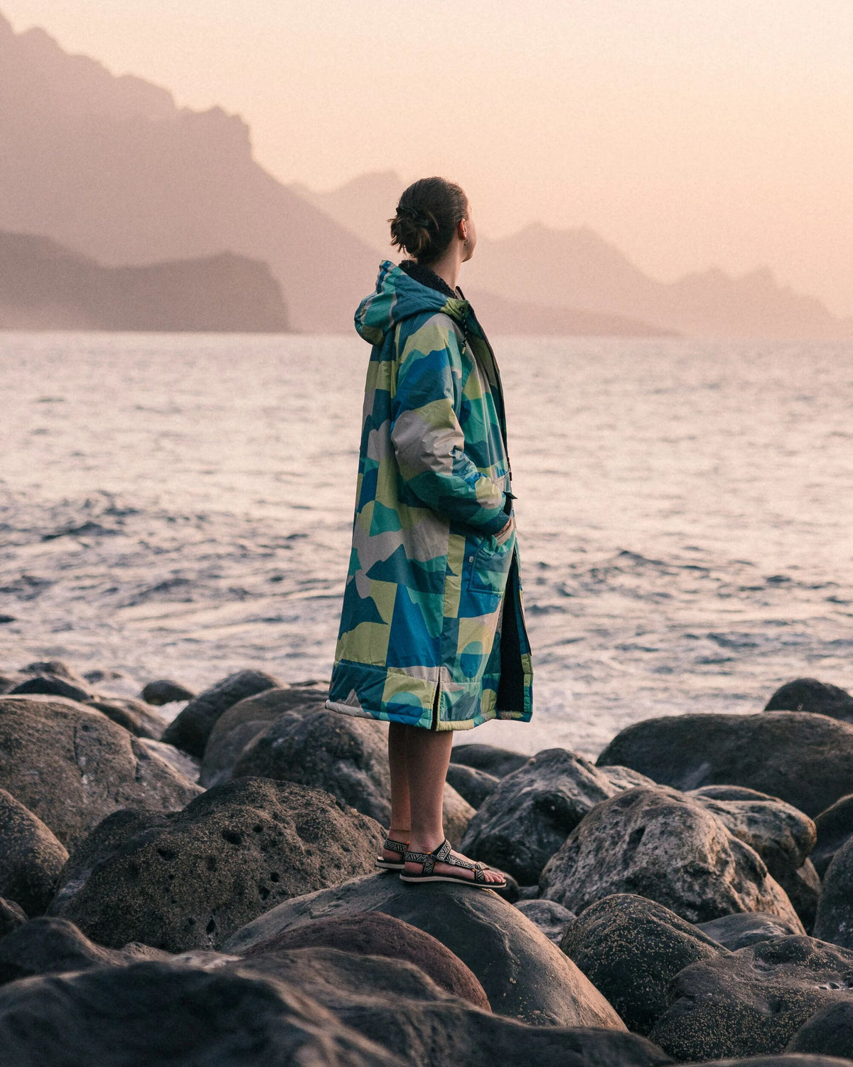 Waves Sherpa Lined Changing Robe - Vista Patchwork Aqua - Lifestyle - Female