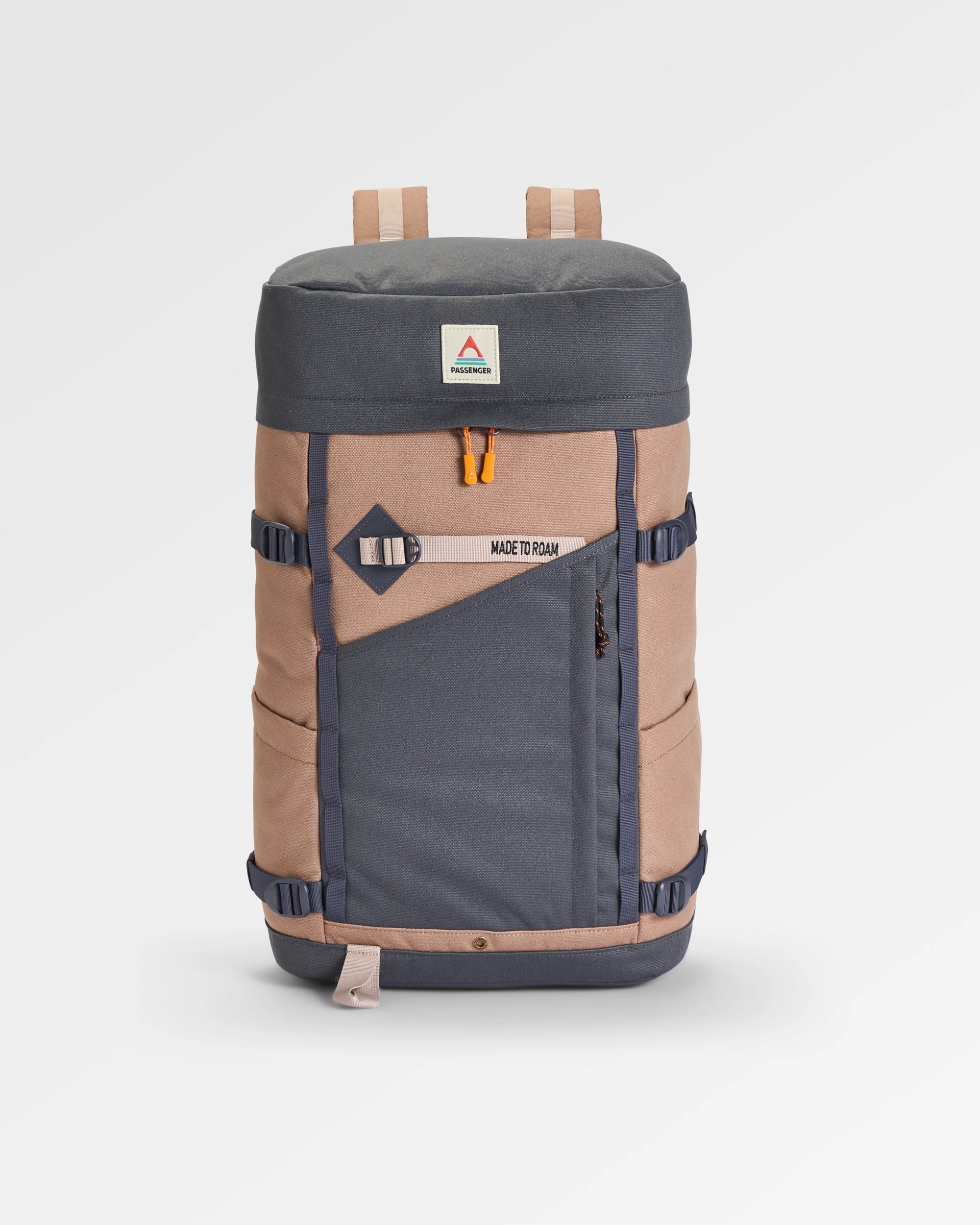 Vantage 30L Backpack Charcoal/ Caramel – Passenger