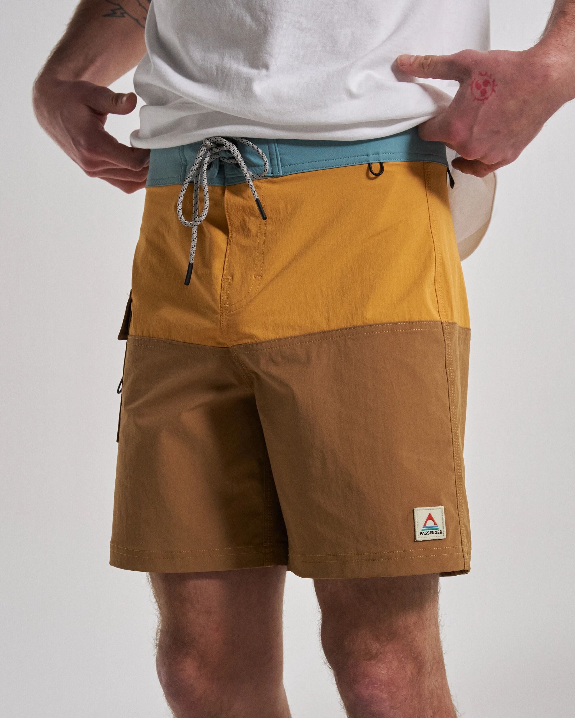 Cutback NetPlus® Boardshort - Spruce Yellow/Toffee - Studio Model