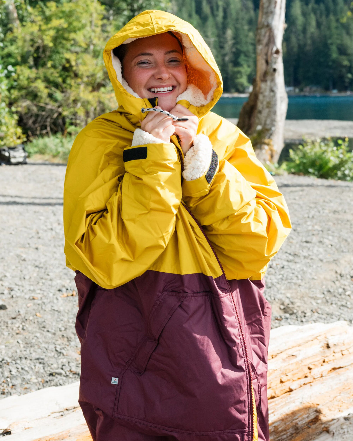 Waves Sherpa Lined Changing Robe - Fig/Heritage Yellow - Lifestyle - Female