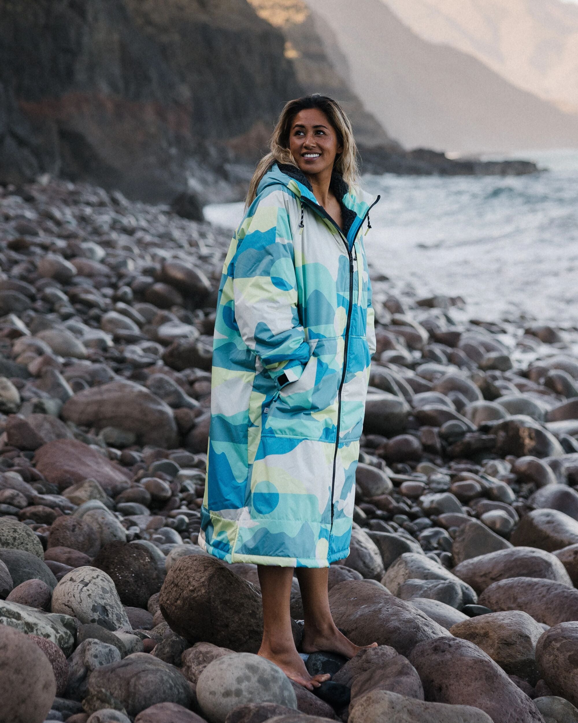 Waves Recycled Sherpa Lined Changing Robe Vista Patchwork Aqua