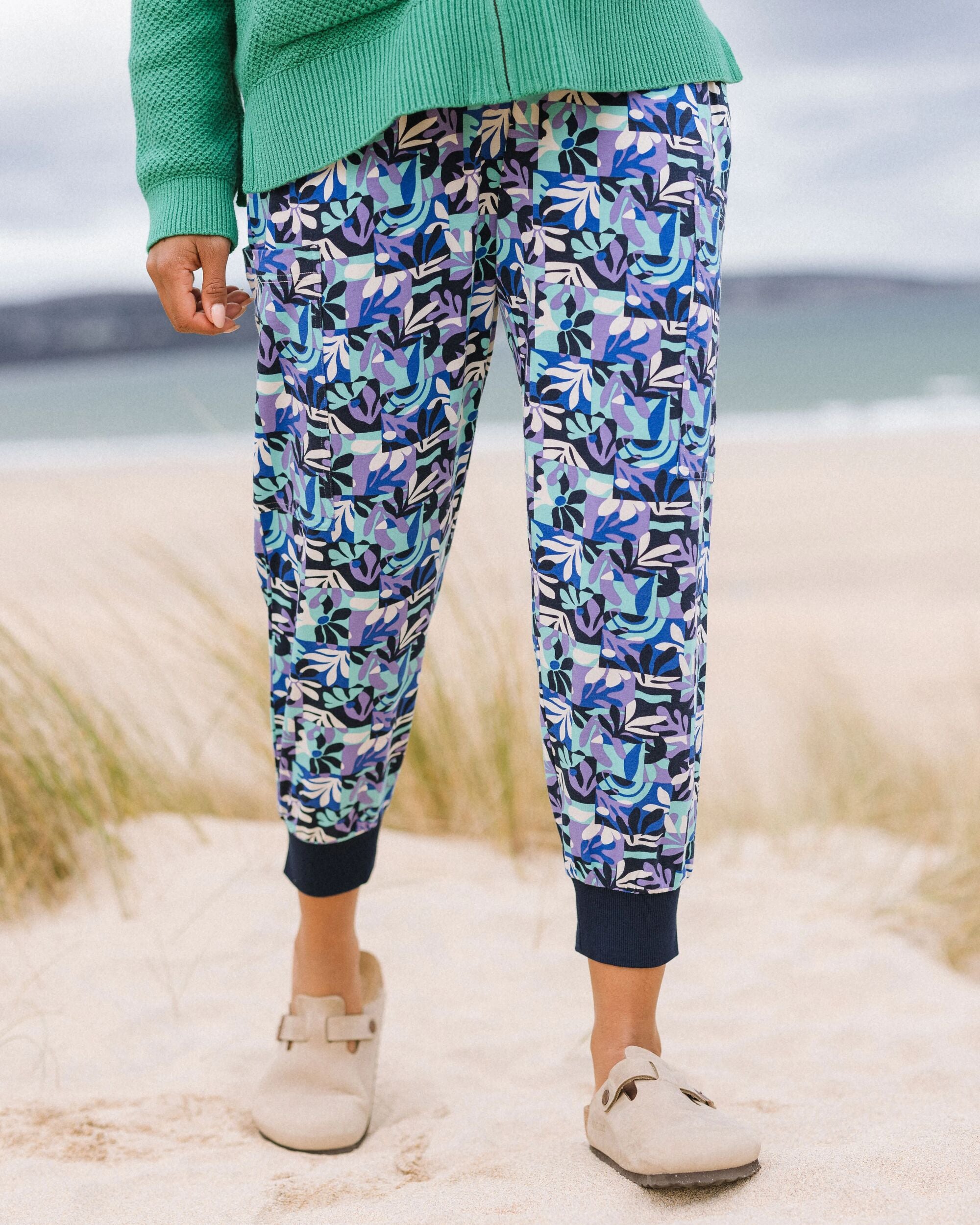 Day Dream Trouser Mountain Foliage Purple – Passenger