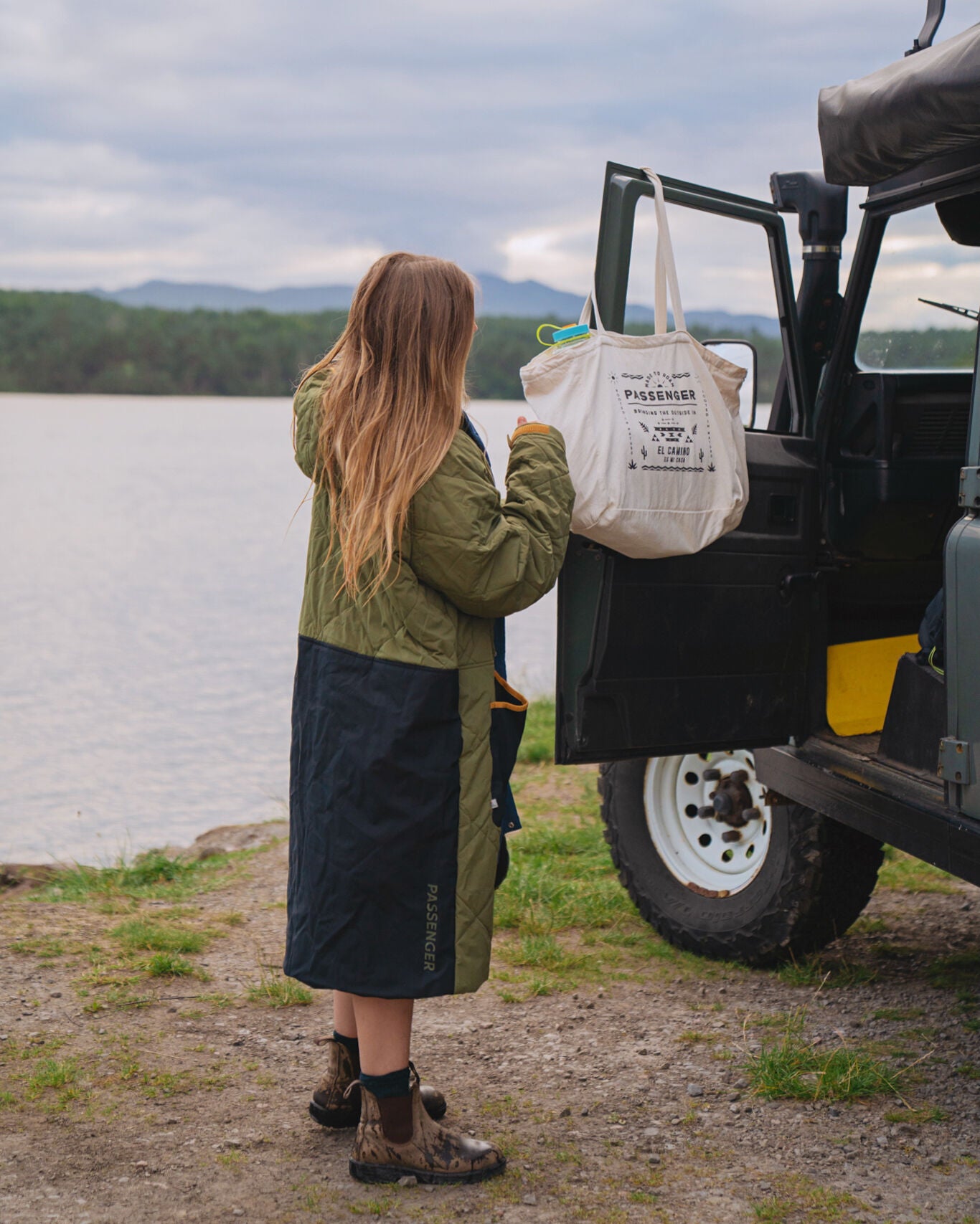 Campscape Fleece Lined Parka Black/Khaki – Passenger