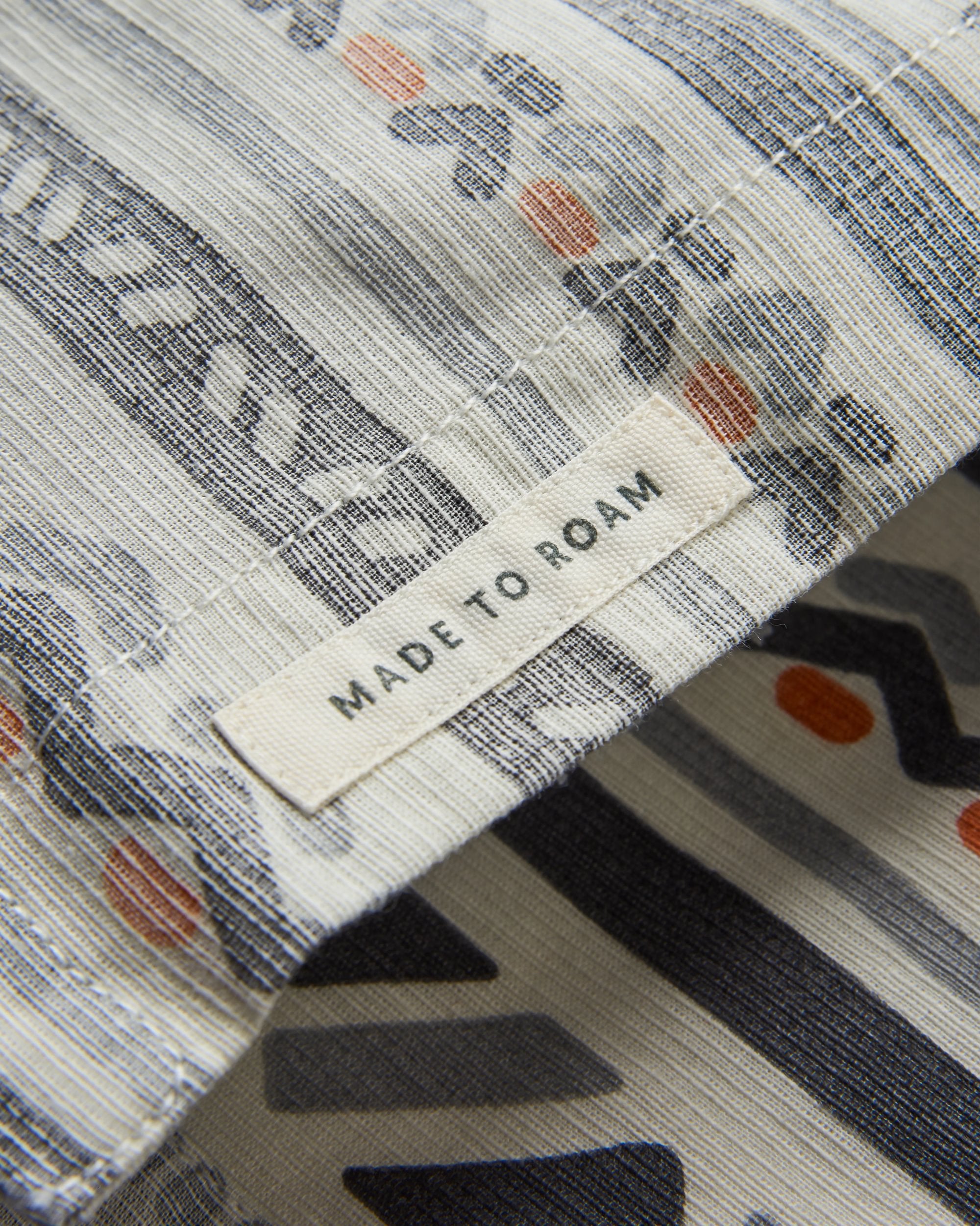 Chill Textured Short Sleeve Shirt - Geo Track Storm Grey - Flatlay