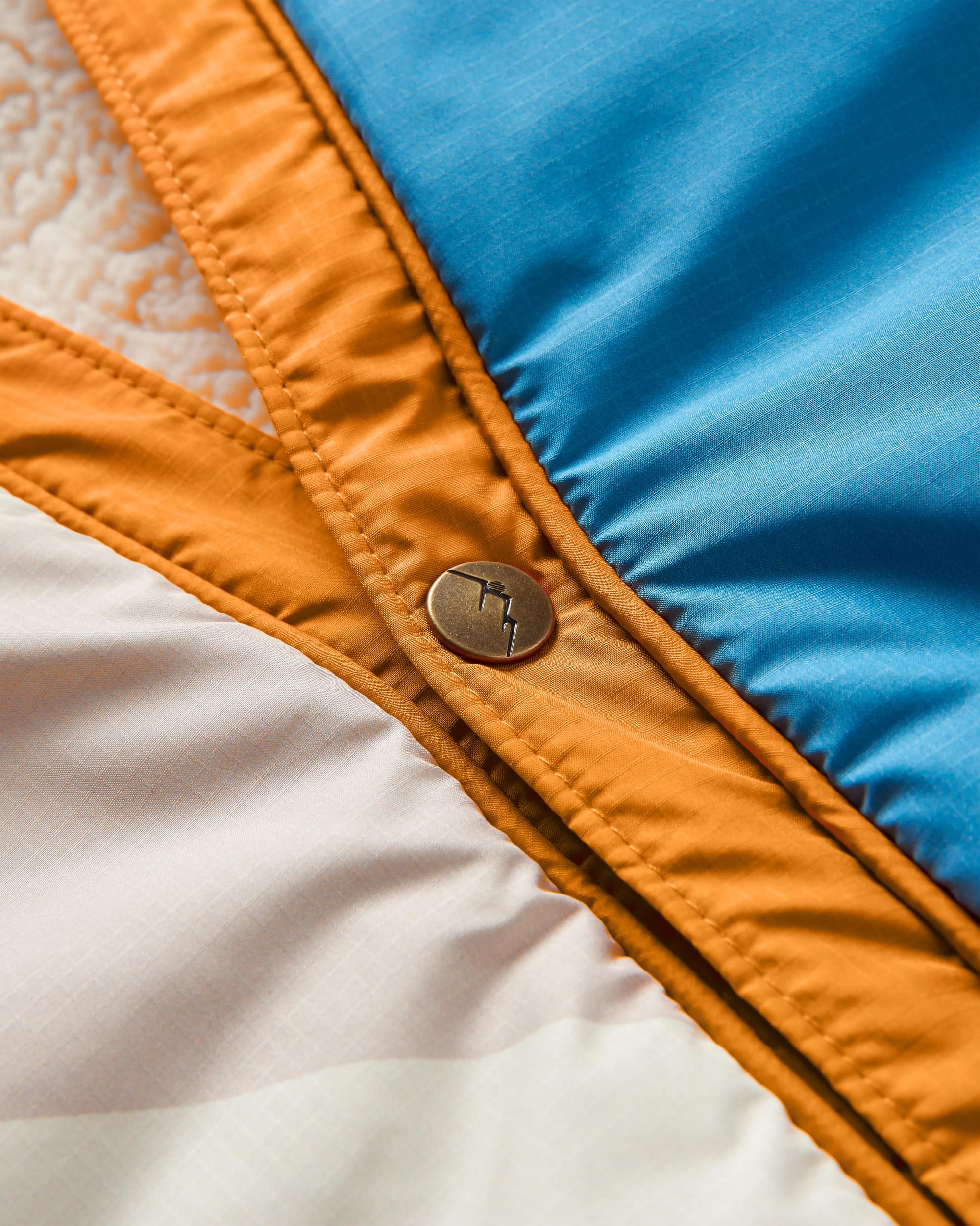 Cabin Recycled Sherpa Blanket Cornflower – Passenger