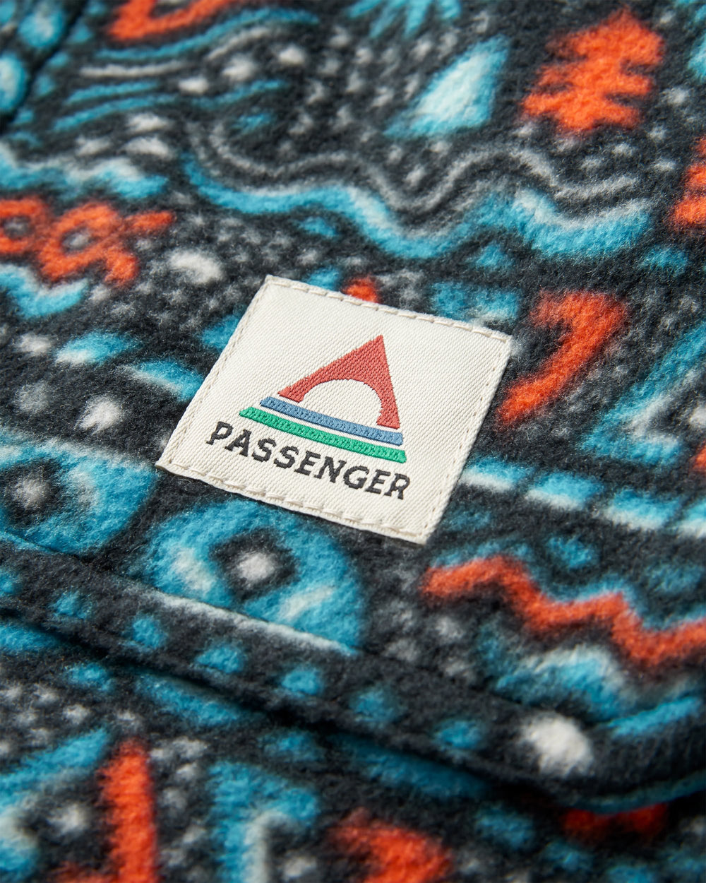East Recycled Polar Fleece Shirt Elemental Geo Black – Passenger
