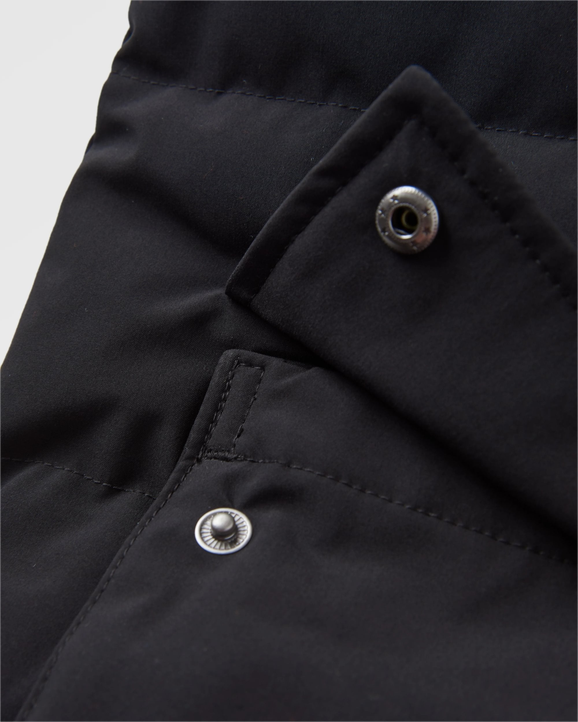 Baltic Recycled Insulated Vest - Black/Khaki - Flatlay