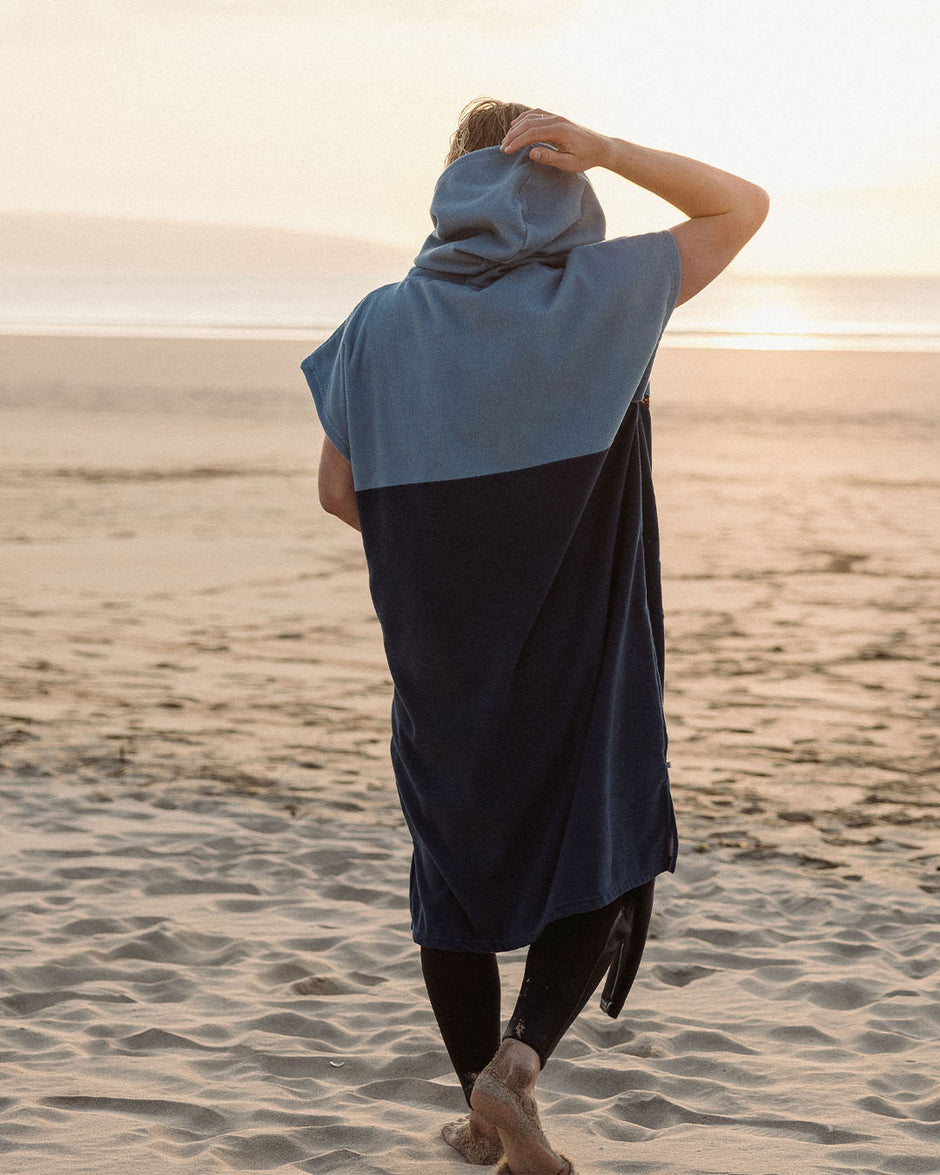 Men's Changing Robes & Ponchos | Passenger