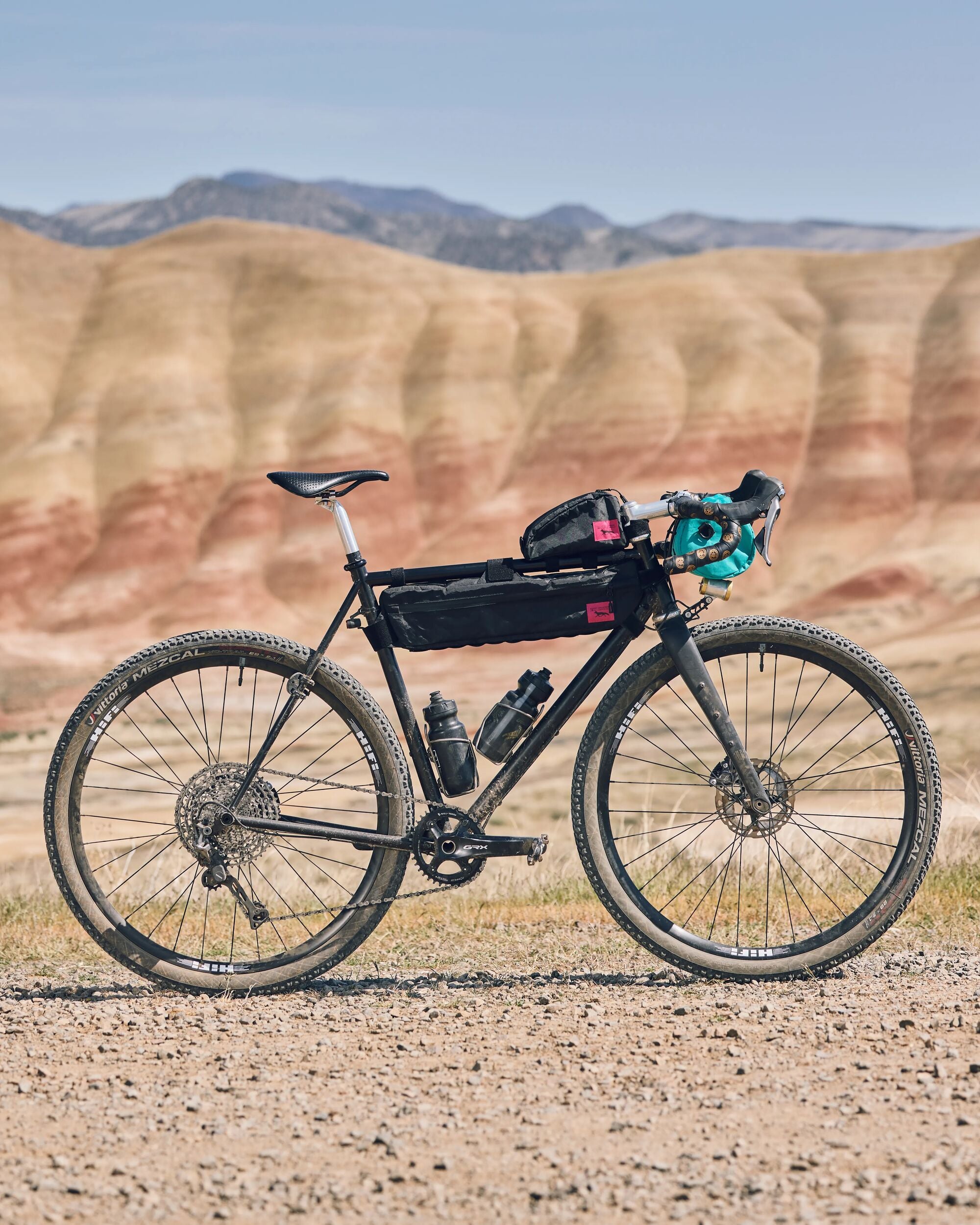 frame bag gravel bike Swift Industries Hold Fast Half Frame Bag 4L Black – Passenger