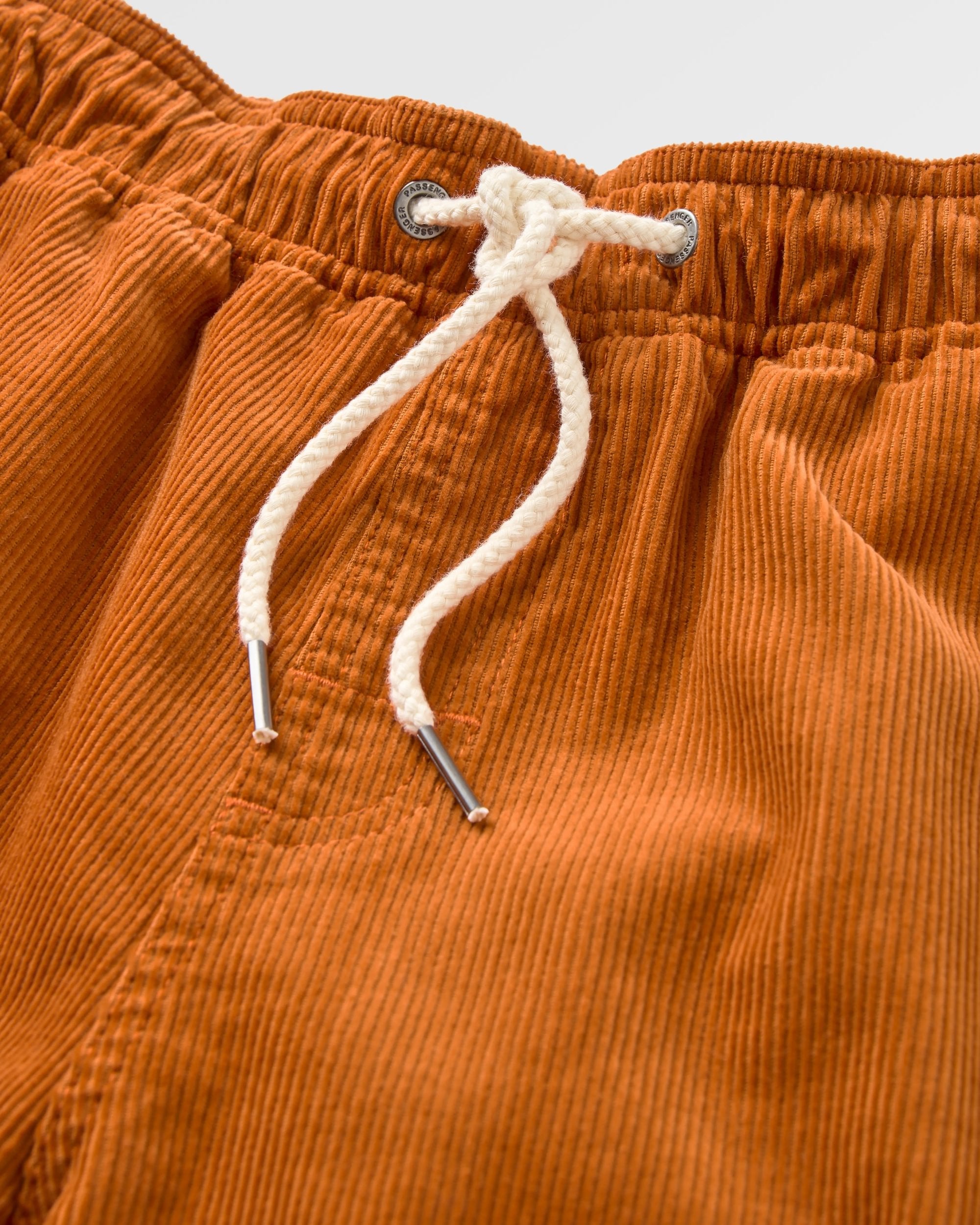 Drifter Cord Short Sunset Orange – Passenger