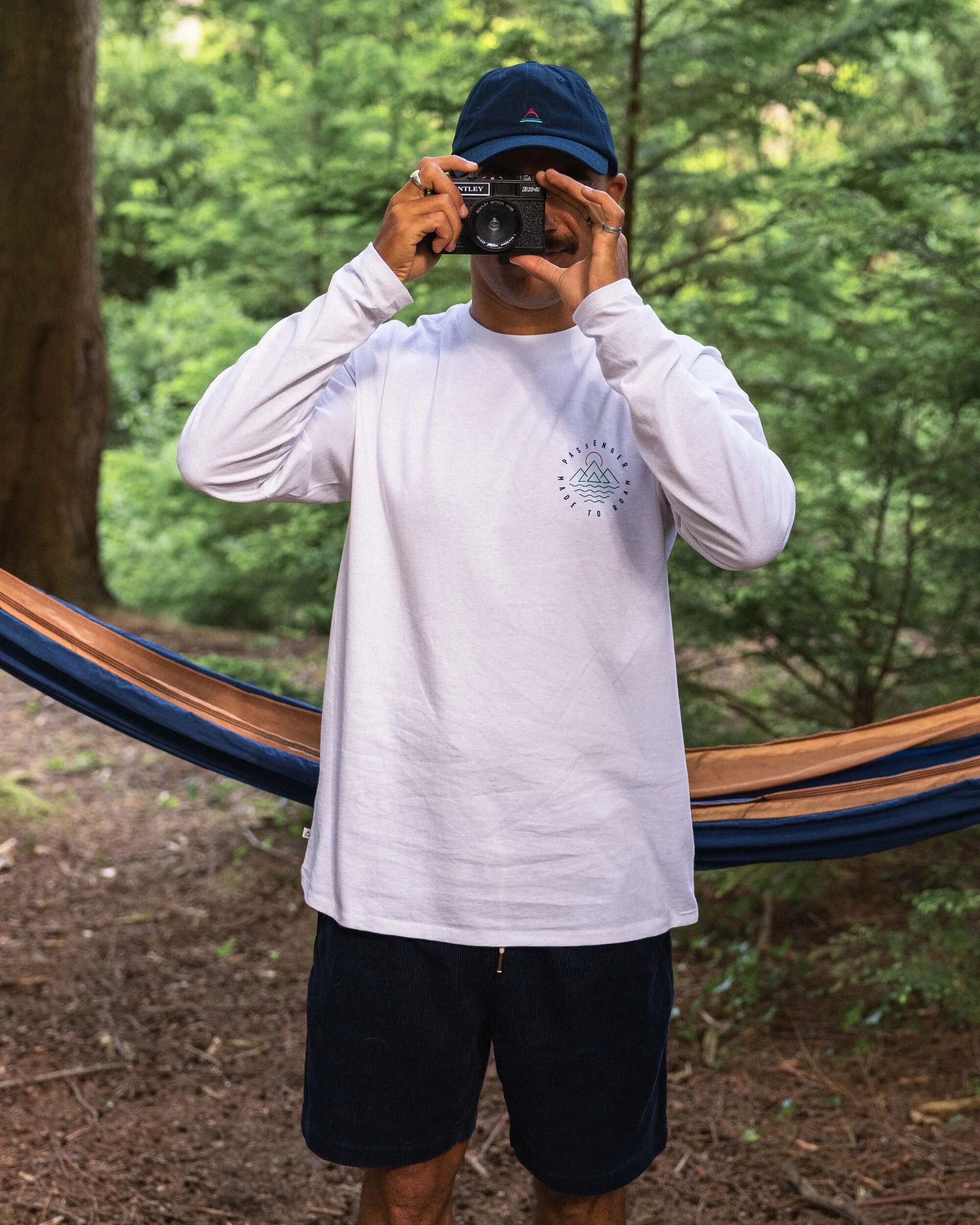 Escapism LS T-Shirt White – Passenger