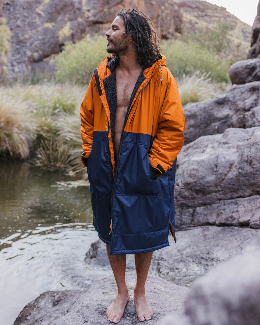 Waves Sherpa Lined Changing Robe Sunrise Orange/Rich Navy – Passenger