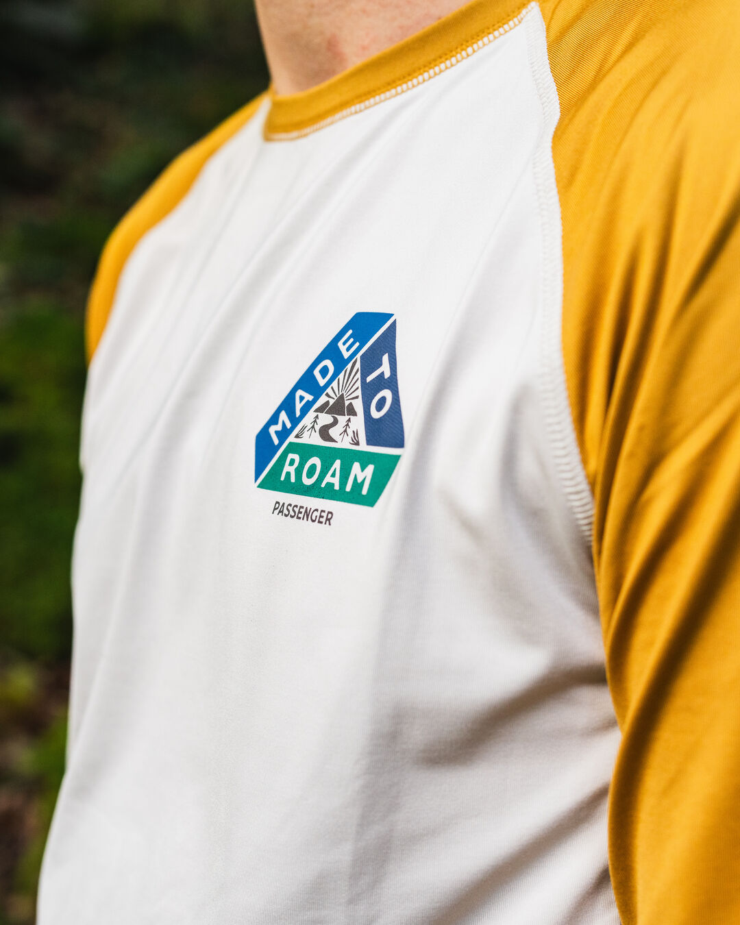 Range Recycled Active LS T-shirt - Dusty Ochre/ Vintage White - Lifestyle