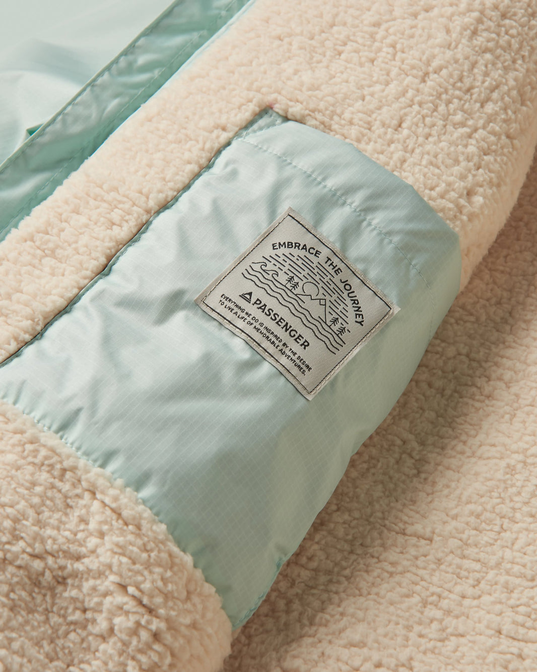 Women's Changing Robes & Ponchos – Passenger