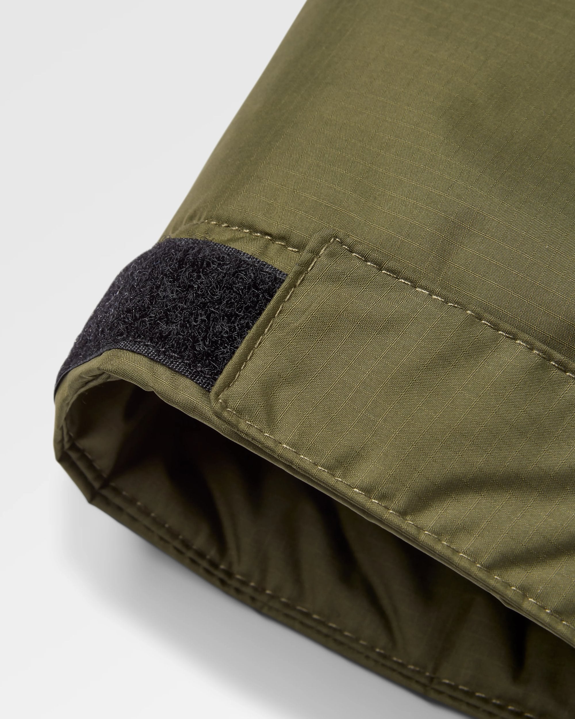 Waves Recycled Sherpa Lined Changing Robe - Black/Khaki - Flatlay