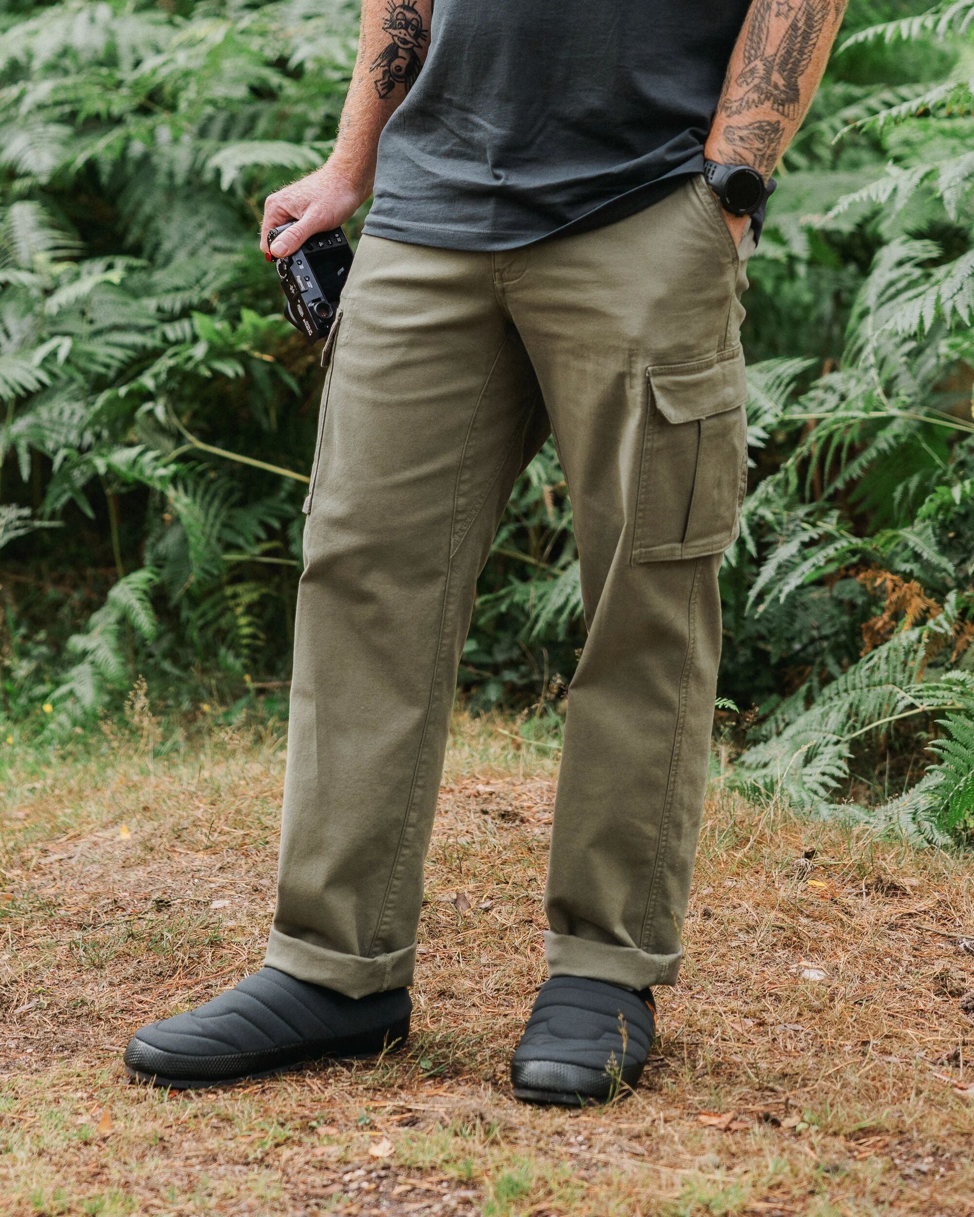 Lakeside Cargo Cotton Trouser - Dusty Olive - Lifestyle