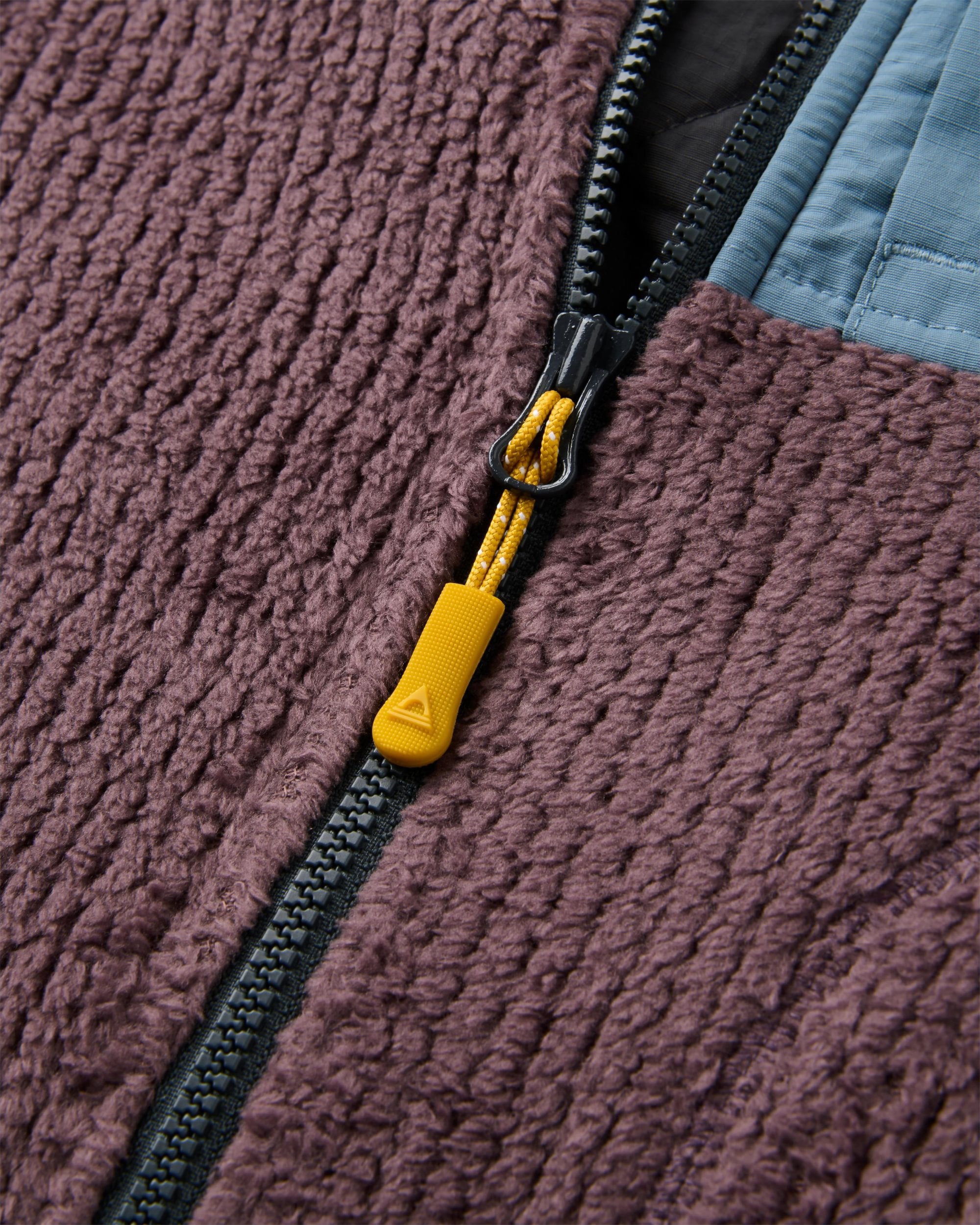Venturescape Men's Fleece Vest - Brambleberry - Flatlay