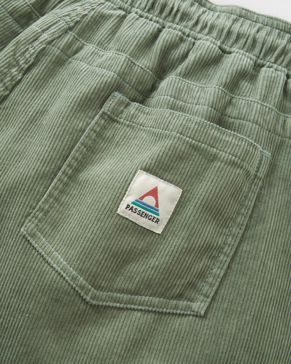 Drifter Cord Short - Pistachio - Flatlay