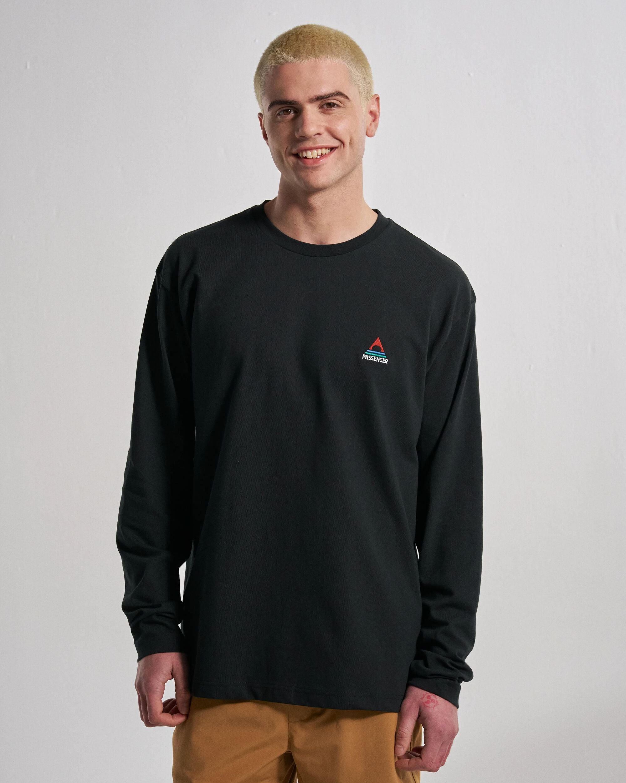 Vita Organic Cotton Relaxed Fit LS T-shirt Black – Passenger