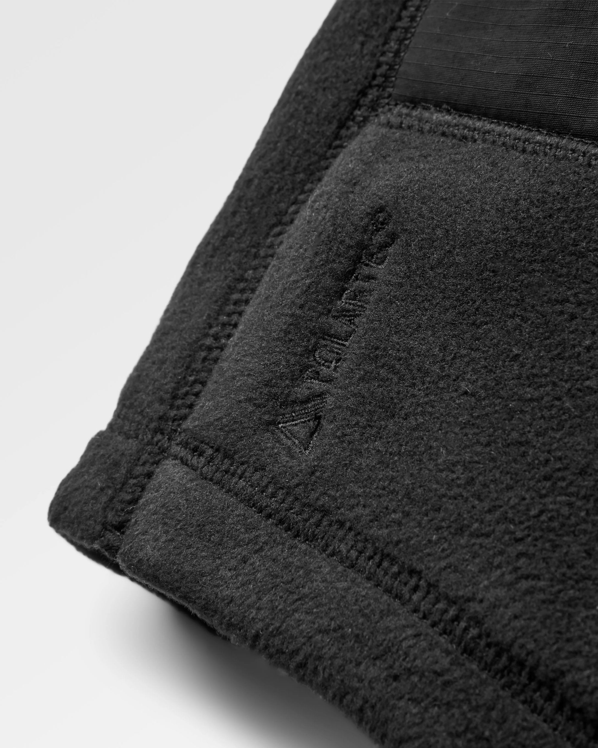 Snow Lodge Polartec® Hood - Black - Flatlay