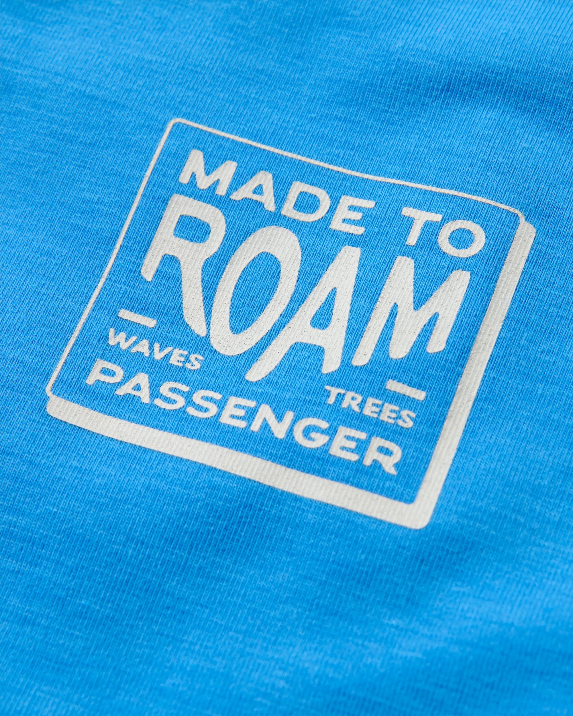 Solstice Active Vest - Storm Grey/Marine Blue - Flatlay