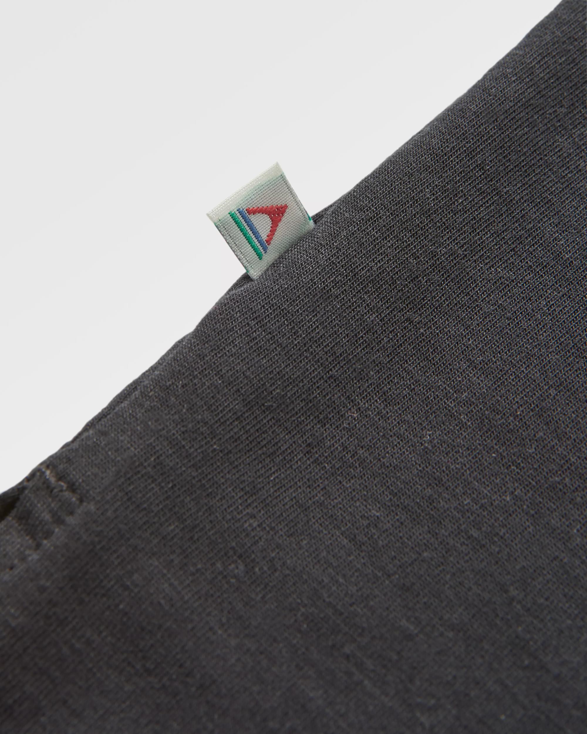 Classic Active Recycled LS T-Shirt - Black - Flatlay