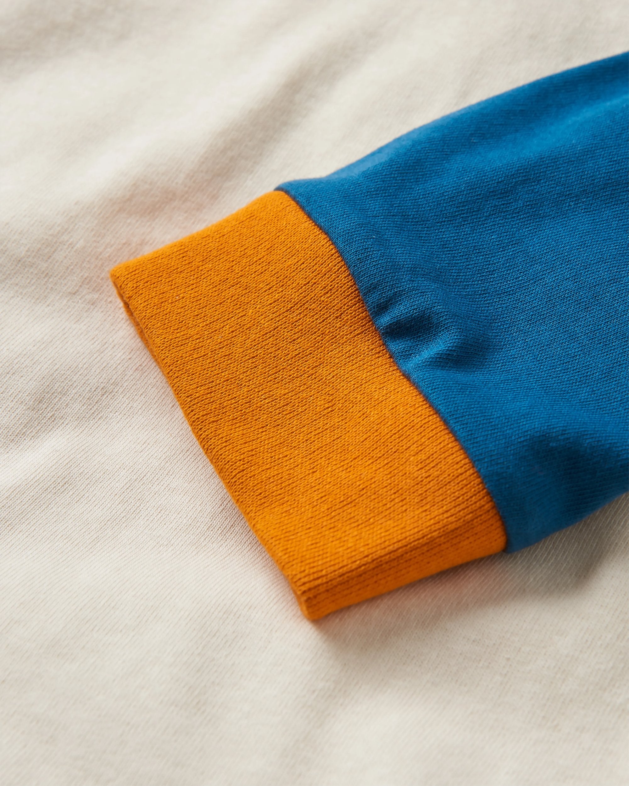 Riser Recycled Cotton LS T-Shirt - Birch - Flatlay