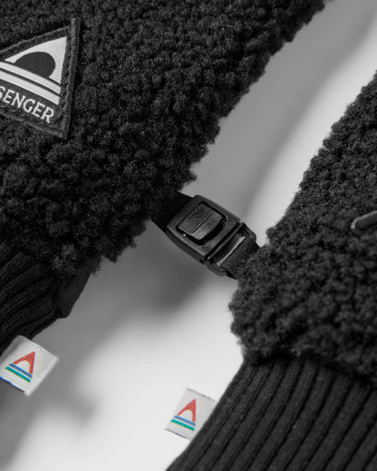 Snowfall 2.0 Recycled Sherpa Gloves - Black - Flatlay