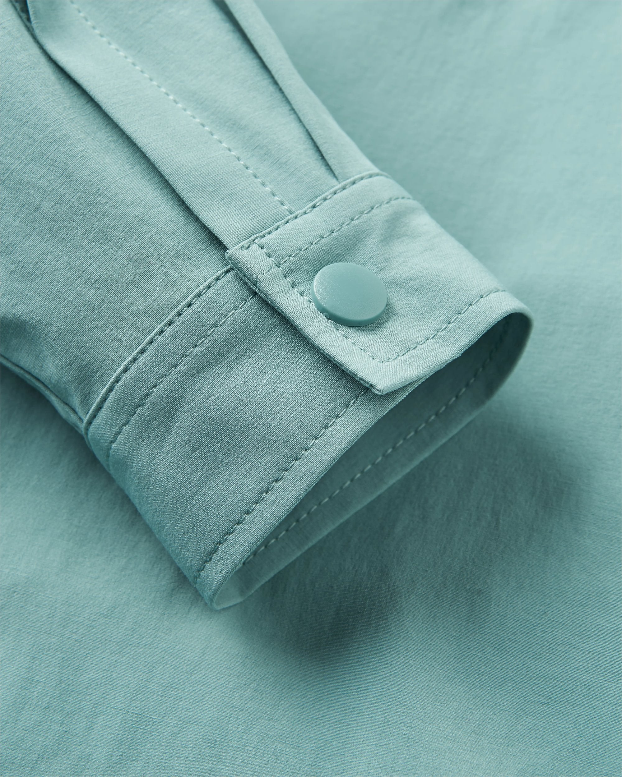 Navigate Stretch Shirt - Arctic - Flatlay