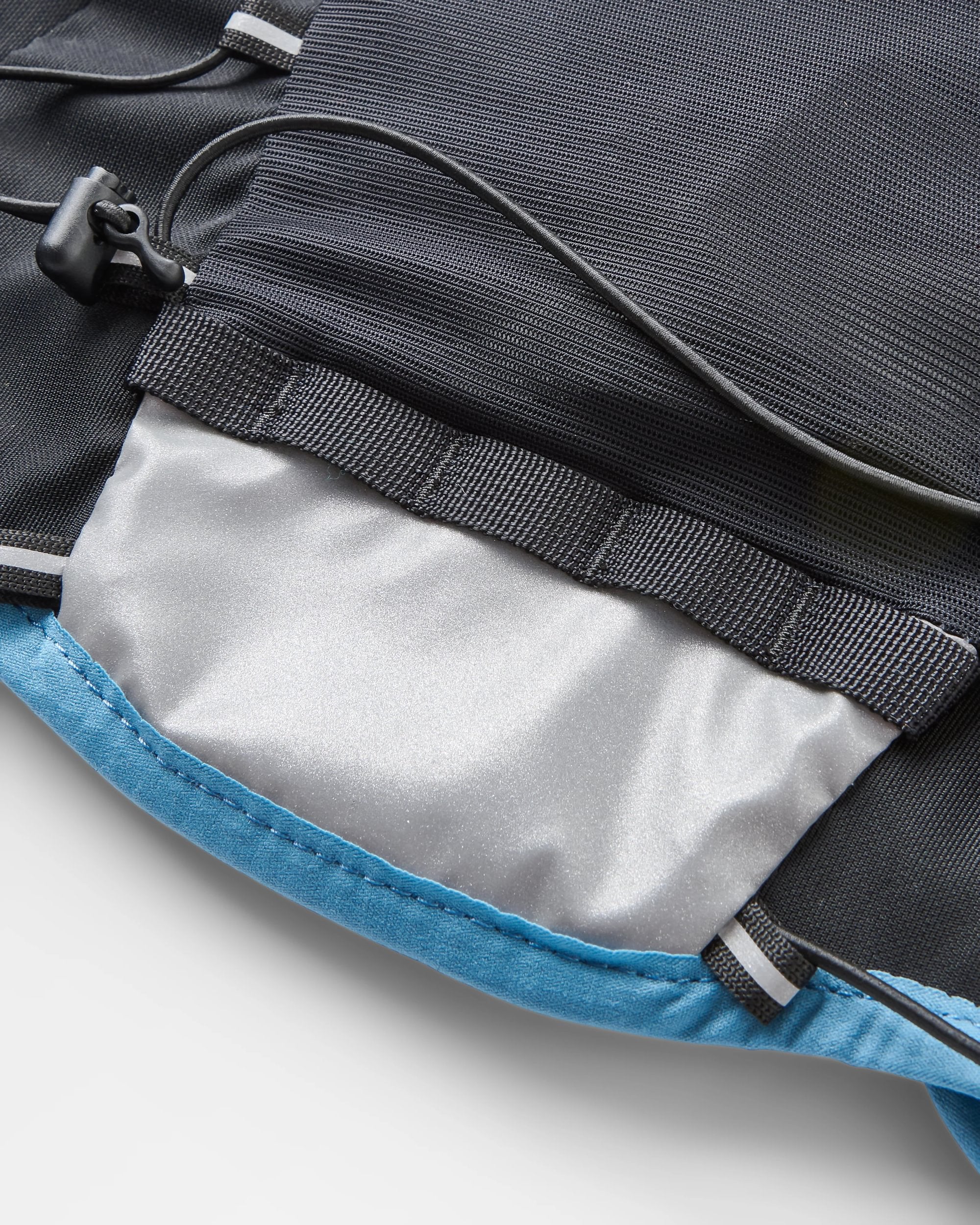 Traverse Trail Vest Black – Passenger