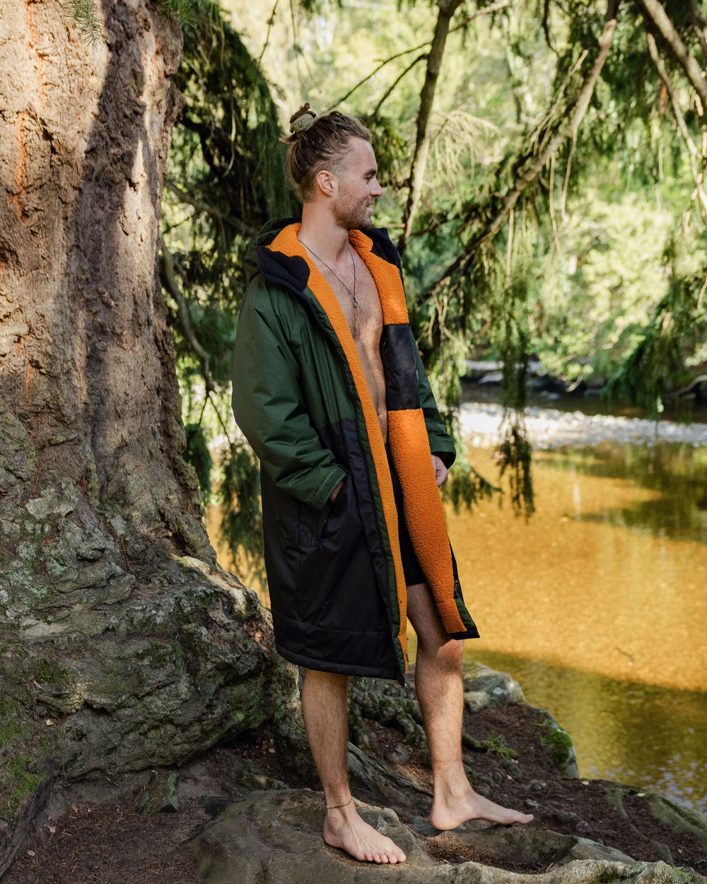 Tempest Waterproof Changing Robe Fir Tree/ Black – Passenger