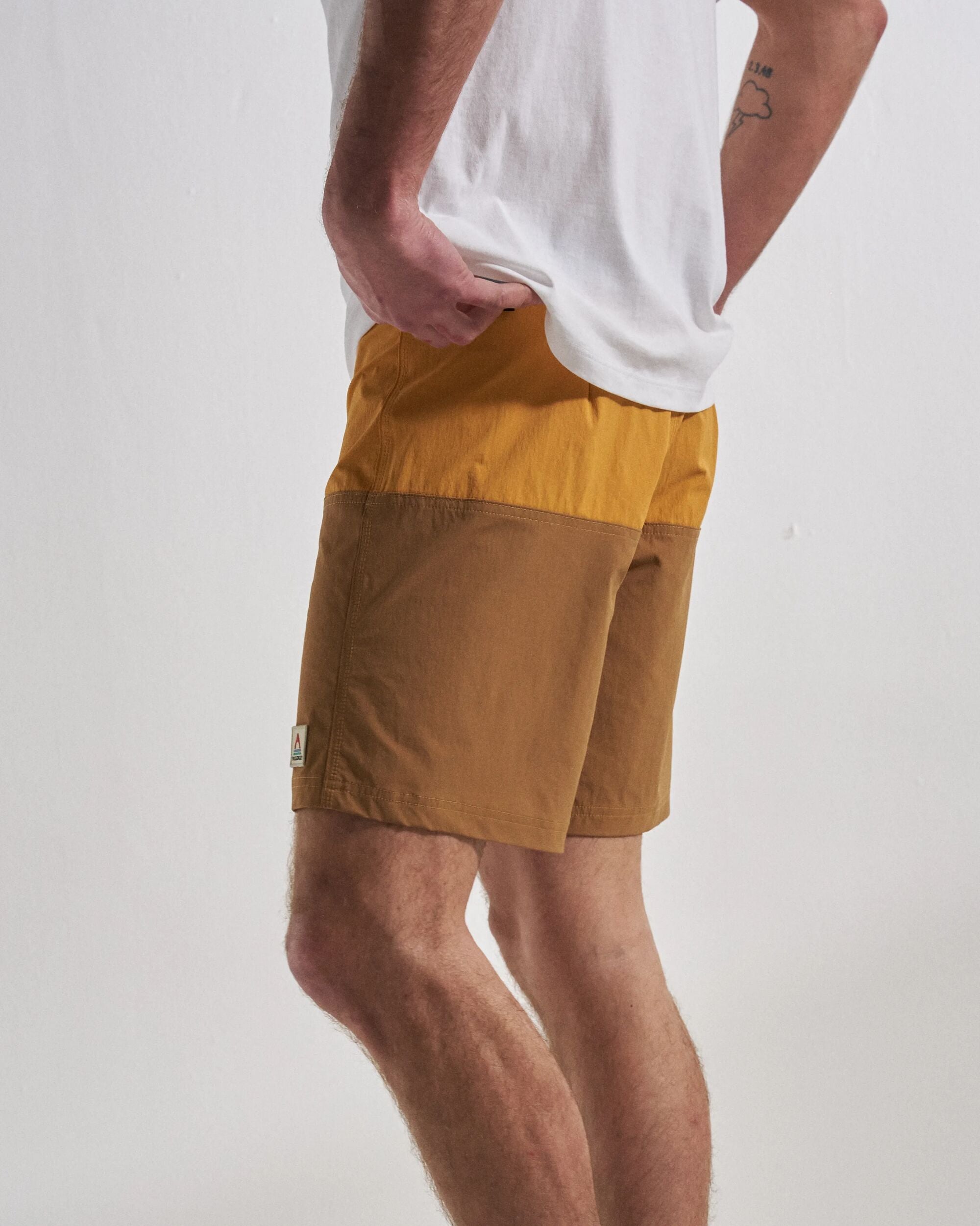 Cutback NetPlus® Boardshort - Spruce Yellow/Toffee - Studio Model