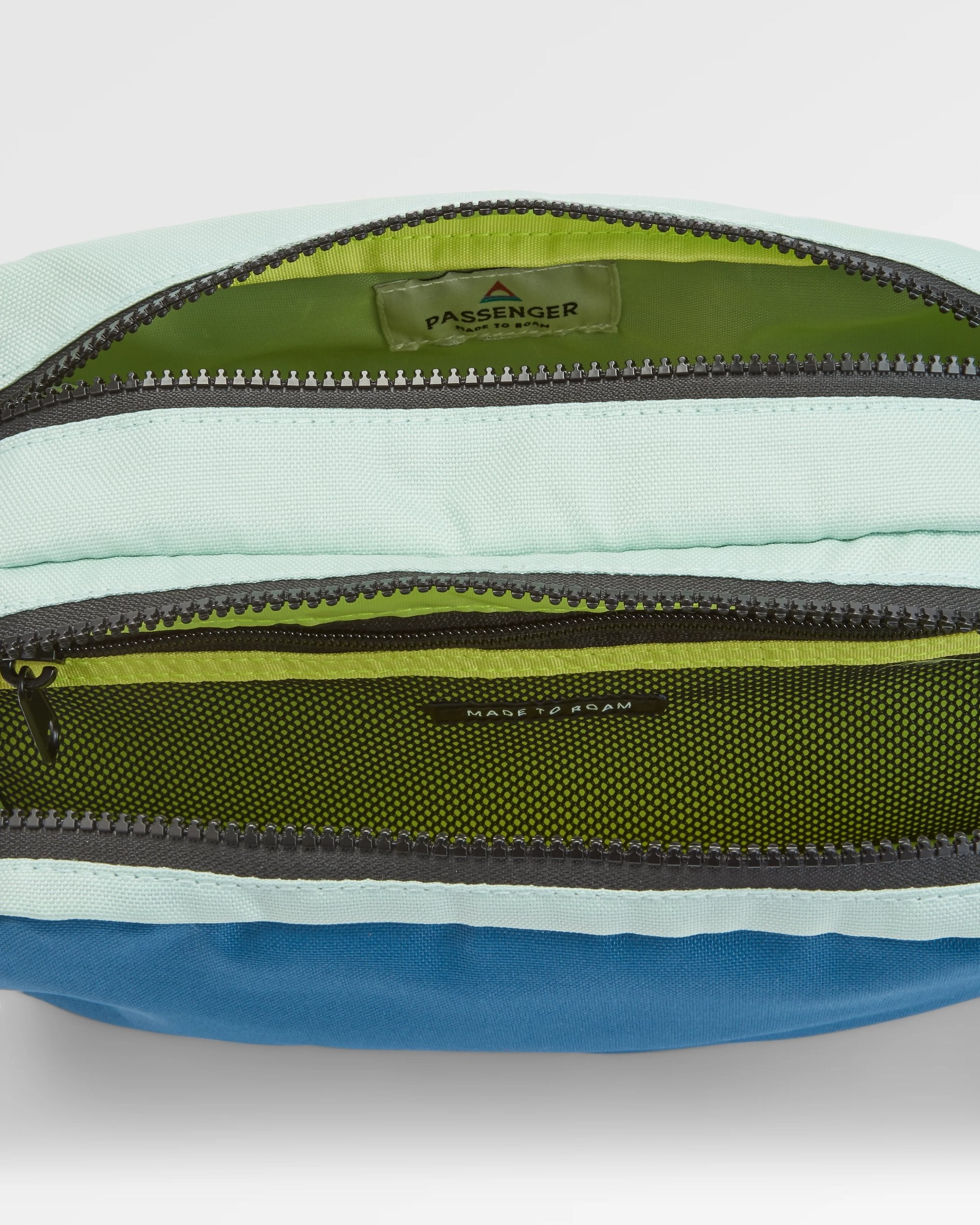 Travel Recycled Wash Kit - Rich Navy/Surf Spray/Moonlight Blue - Flatlay