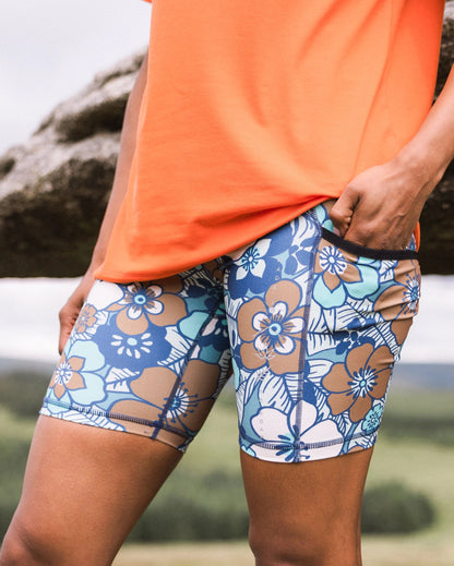 Mantra Recycled Active Short - Vintage Floral Aqua - Lifestyle