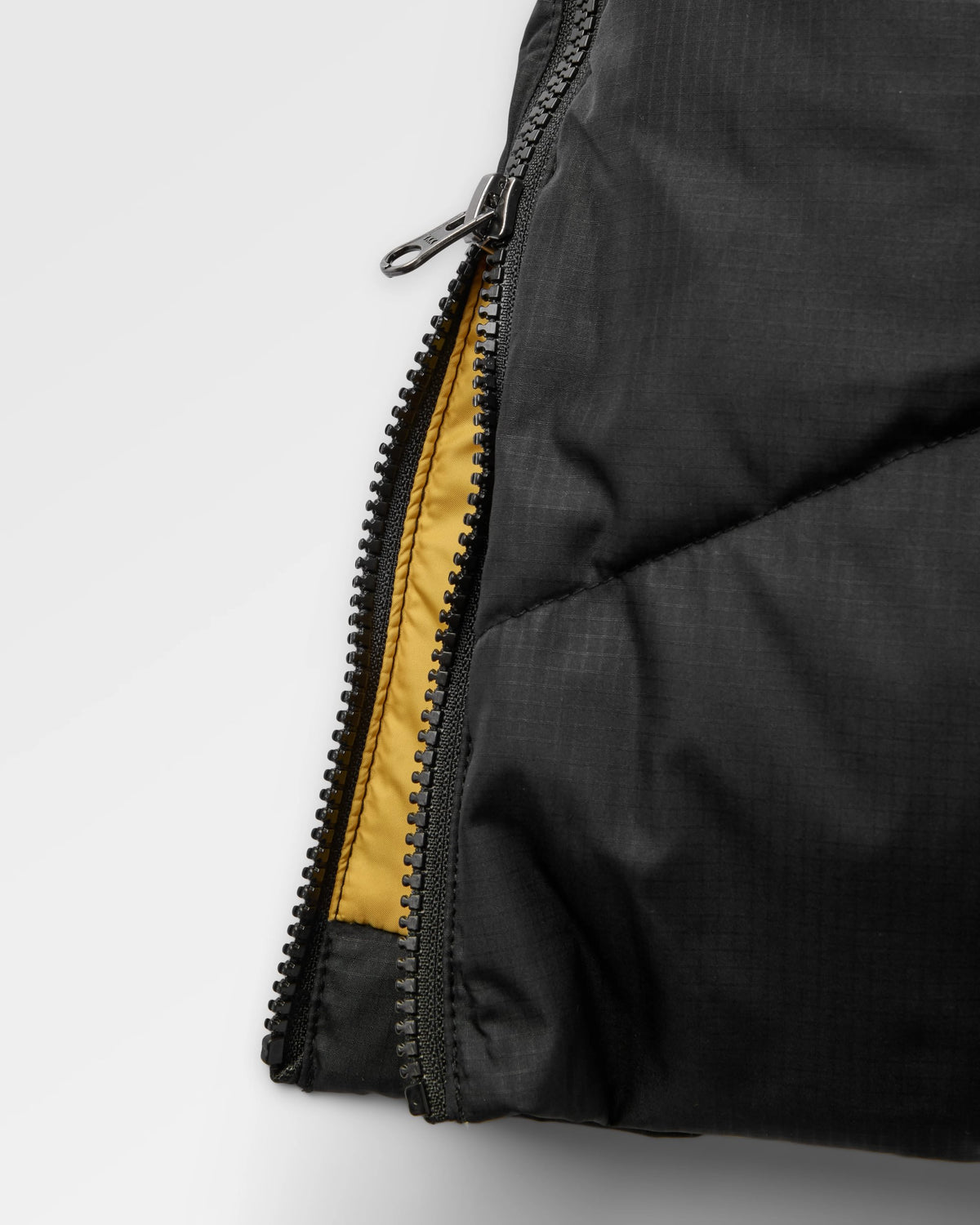 Tasman 3.0 Long Insulated Jacket - Black - Flatlay