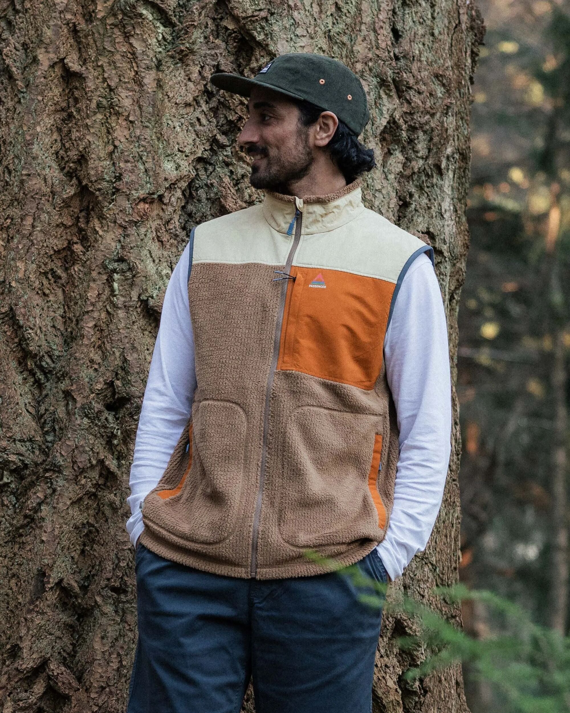 Venturescape Men's Fleece Vest Caramel/Desert – Passenger