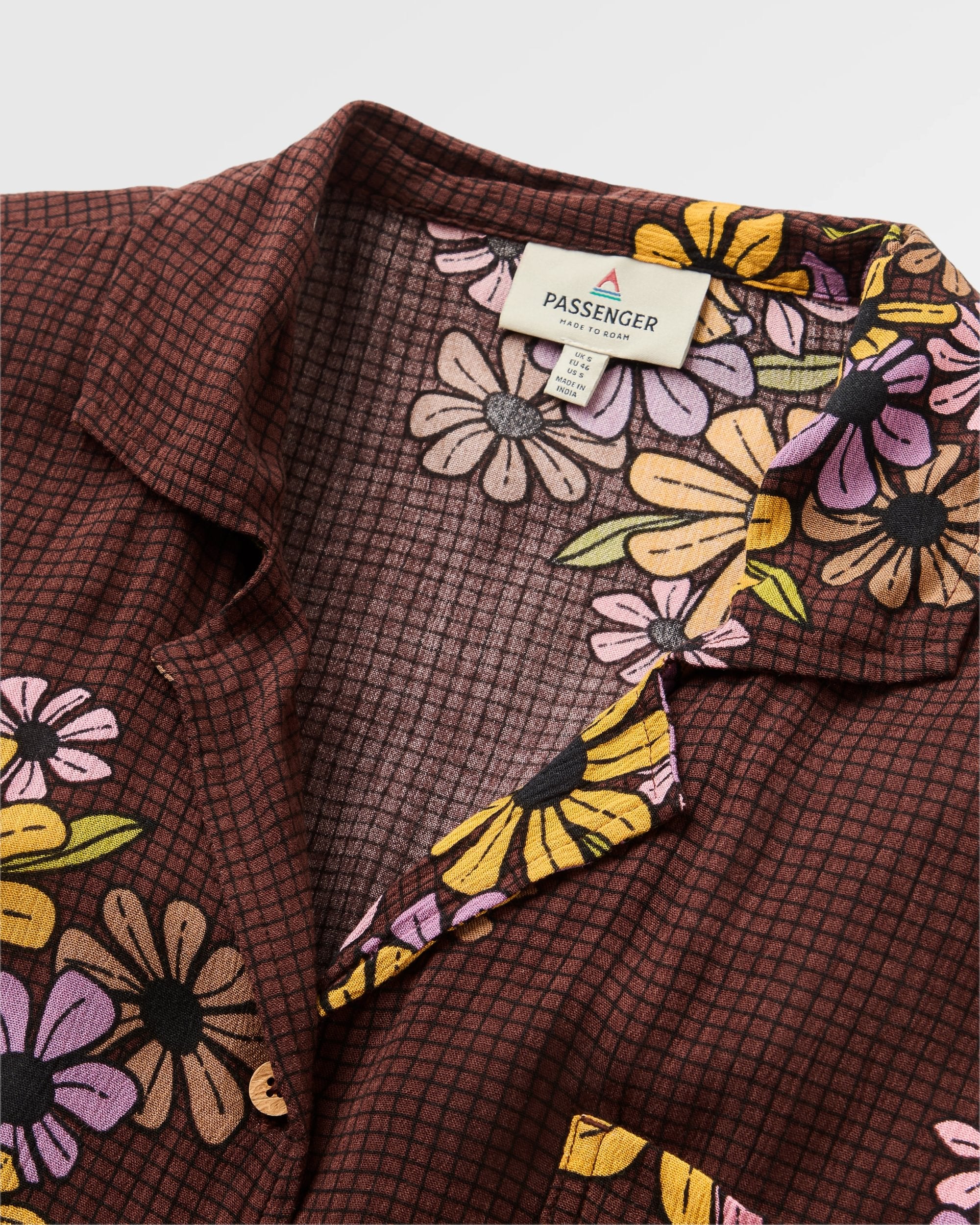 Arden Short Sleeve Shirt Eco Vero Floral Grid Espresso – Passenger