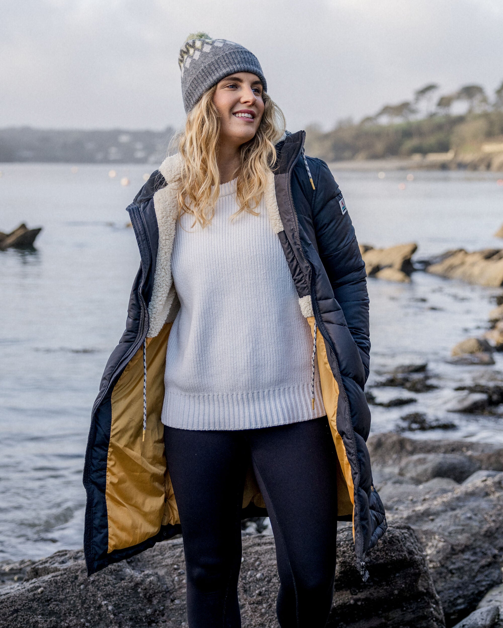 Kinsey 2.0 Recycled Jacket - Phantom Black - Lifestyle