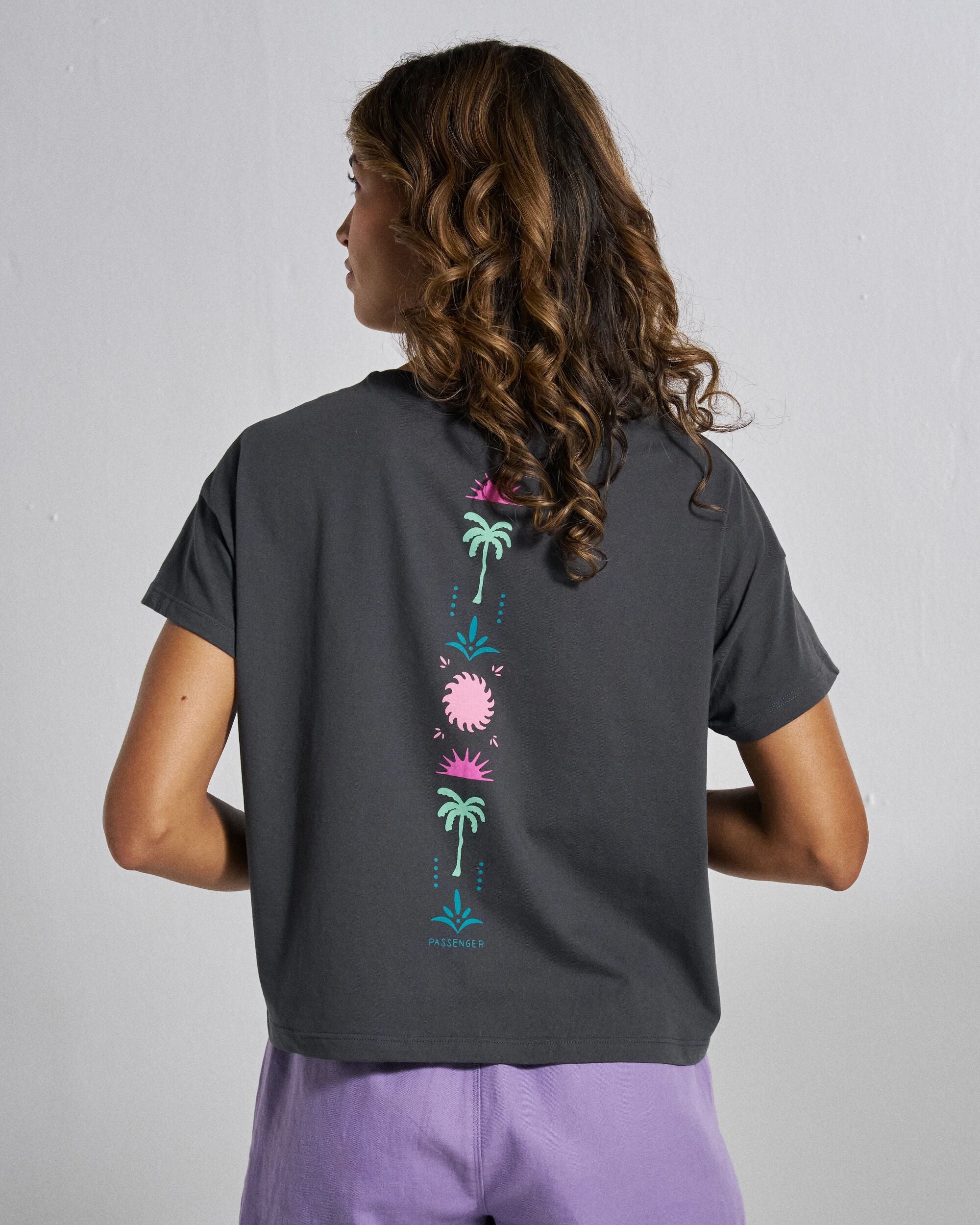 Stack Pocket T-Shirt Faded Black – Passenger