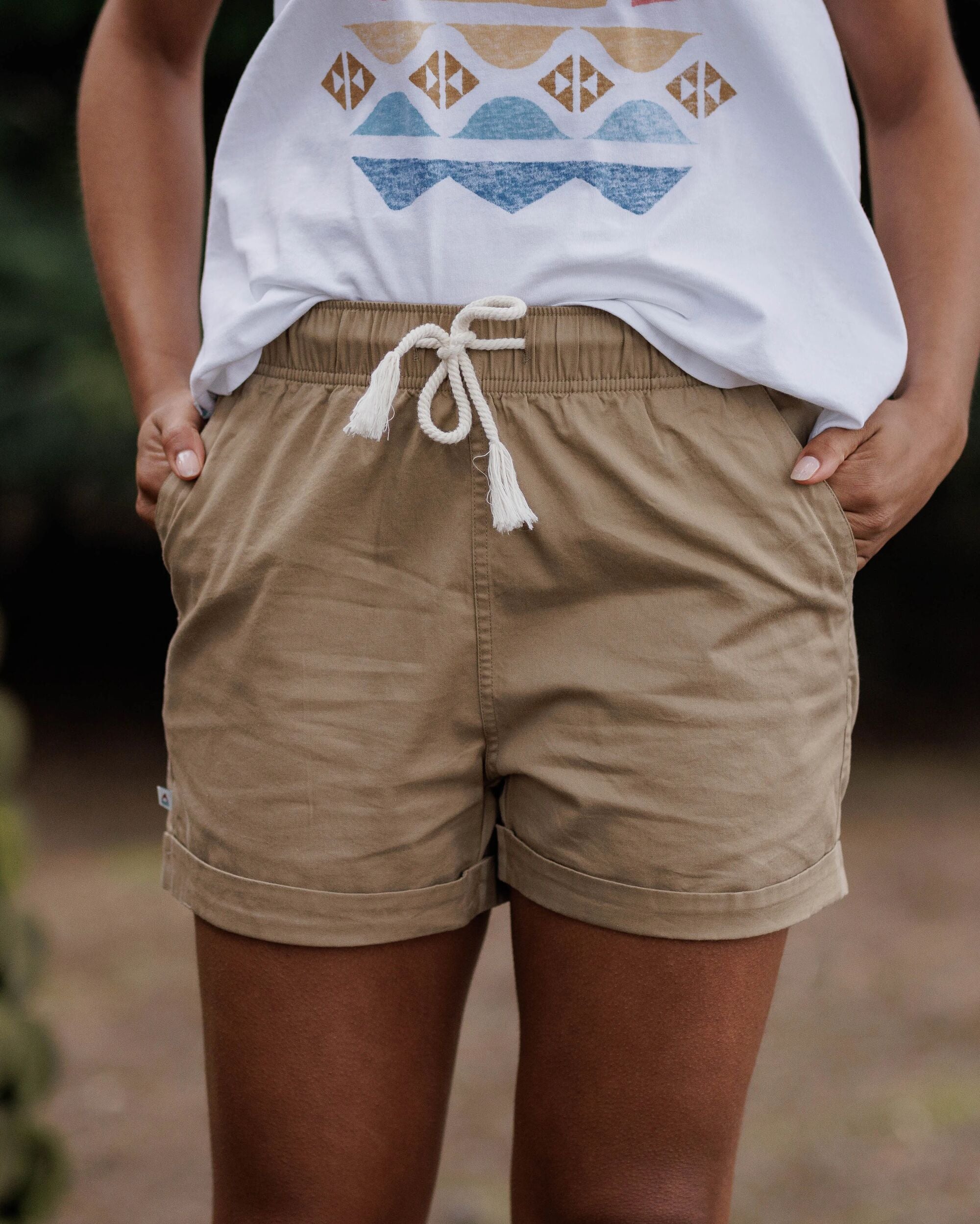Santosa Twill Short - Biscuit - Lifestyle