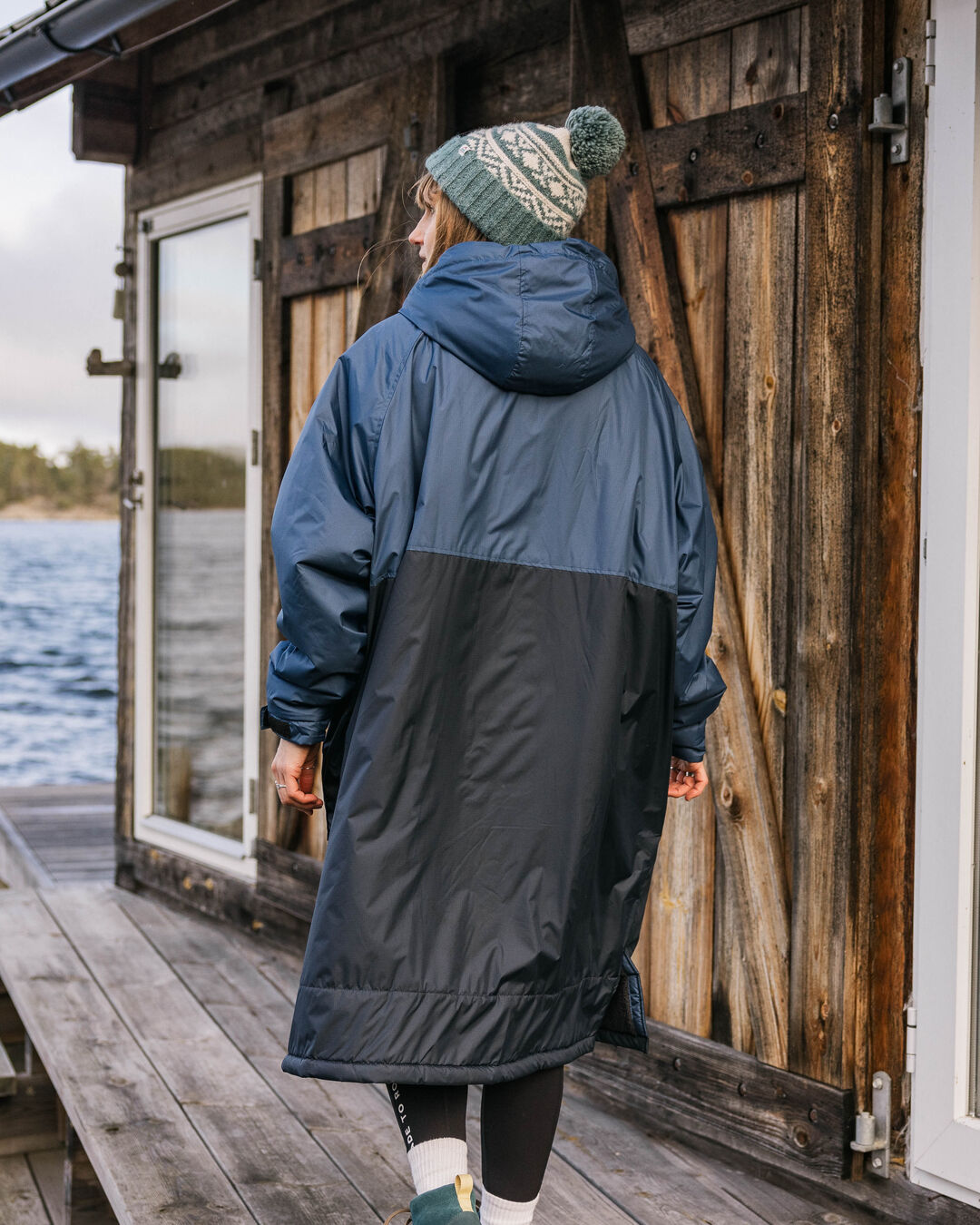 Waves Recycled Sherpa Lined Changing Robe Dark Denim/ Deep Navy – Passenger