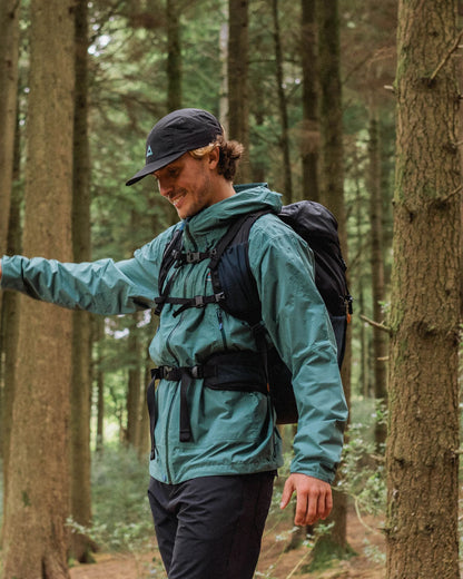 Trailscape Recycled 30L Backpack - Black - Lifestyle - Male