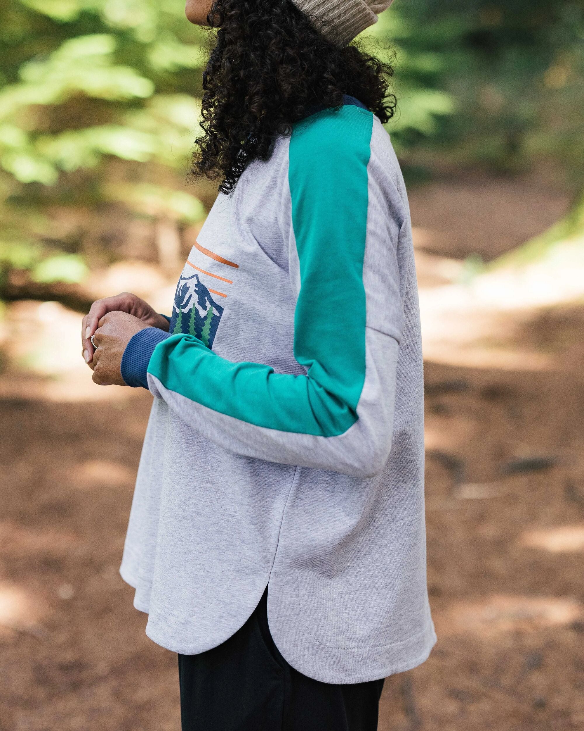 Hilltop Organic Cotton LS T-Shirt - Grey Marl - Lifestyle