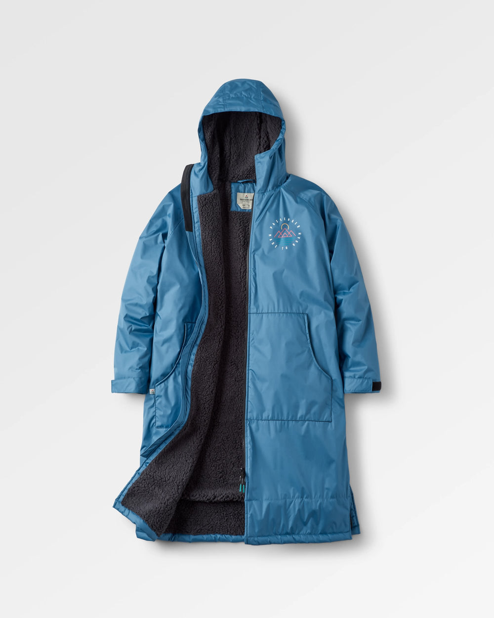 Escapism Sherpa Lined Changing Robe Moonlight Blue – Passenger