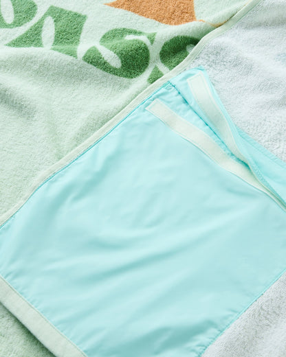 Tideline Organic Cotton Beach Towel - Spearmint - Flatlay